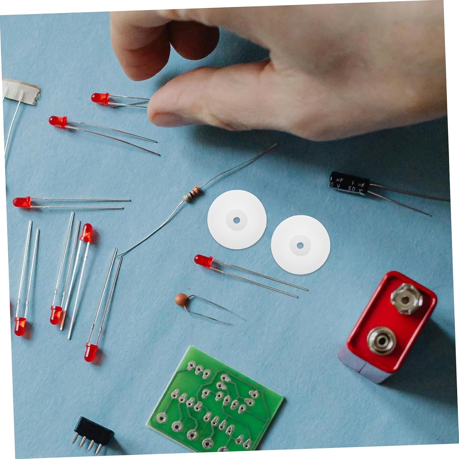 20pcs Plastic Rope Wheel Pulley Lifting Pulley Block Replaceable for DIY Mechanical Projects