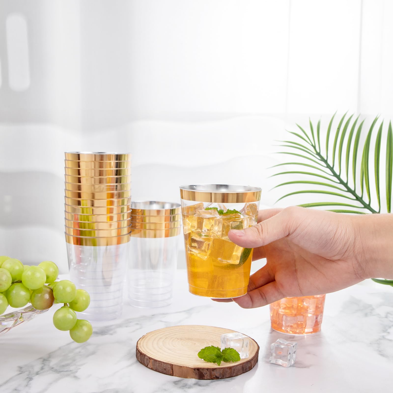Amazon.com: I00000 100PCS Gold Plastic Cups,10 oz Clear Plastic Cups with Gold  Trim, Beer MugsDisposable Hard Cup For Party, Premium Cup Perfect for  Wedding & Party : Health & Household