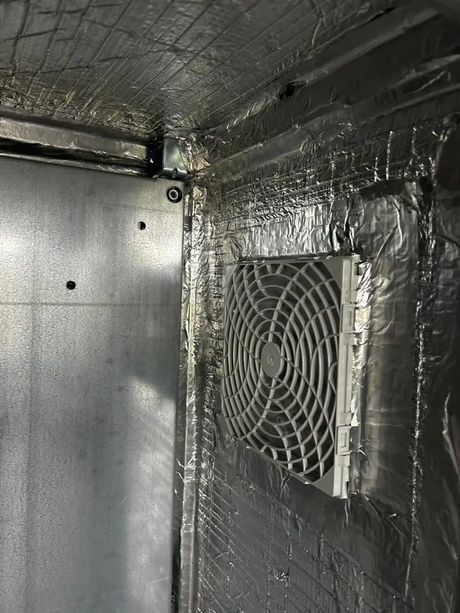 NAKA Energiespeicher Schrank Gehäuse 1200x1000x400 Leergehäuse Thermoisoliert Belüftet Thermostatische Steuerung IP55
