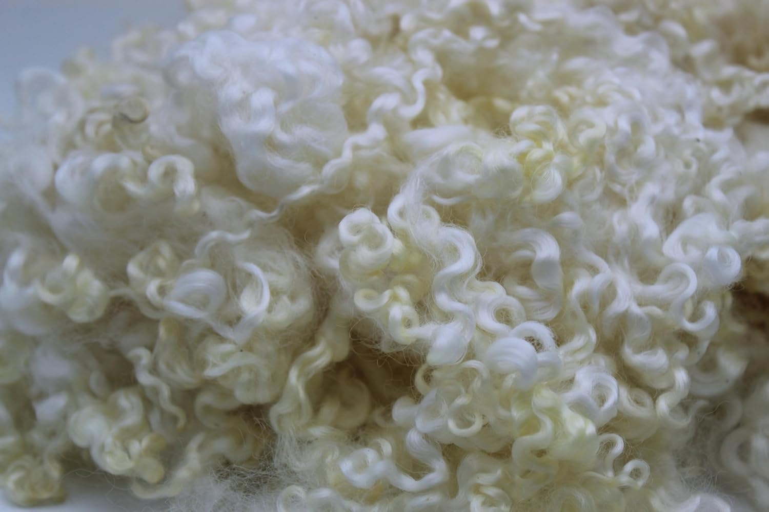 1 oz Curly Felting Locks, 3-5 Inch Hand-Dyed Wool Fiber for Felting, Wool for Spinning, Wool for Wet Felting, Hand-Dyed Curly Locks, Fiber Art Supplies, Natural Wool Curls, Textured Felting Wool
