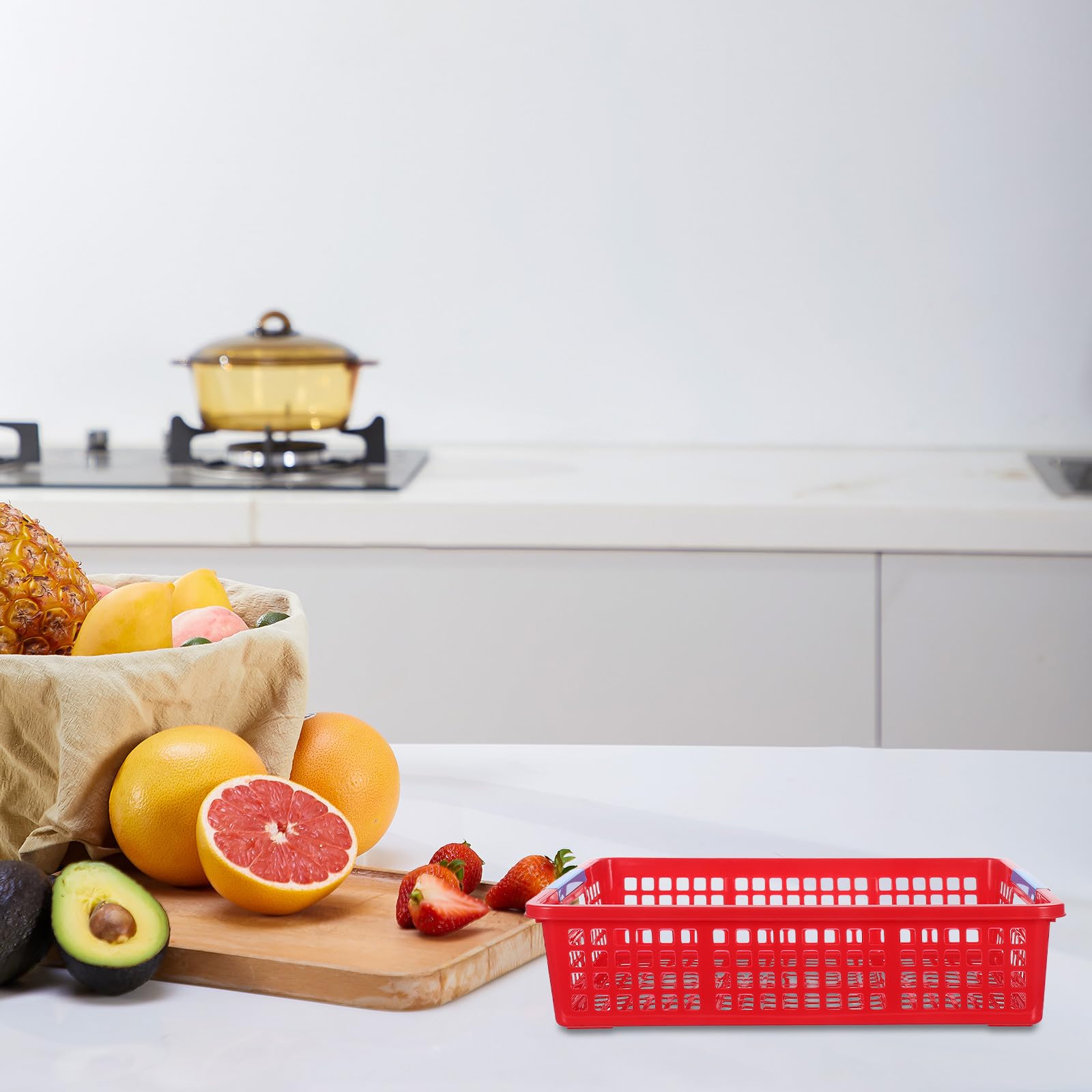 DOITOOL 5 cestas de plástico con asas - Contenedor de plástico rojo para escritorios, aulas y cocinas - Bandeja de malla apilable multifunción para frutas, snacks, juguetes y comida rápida