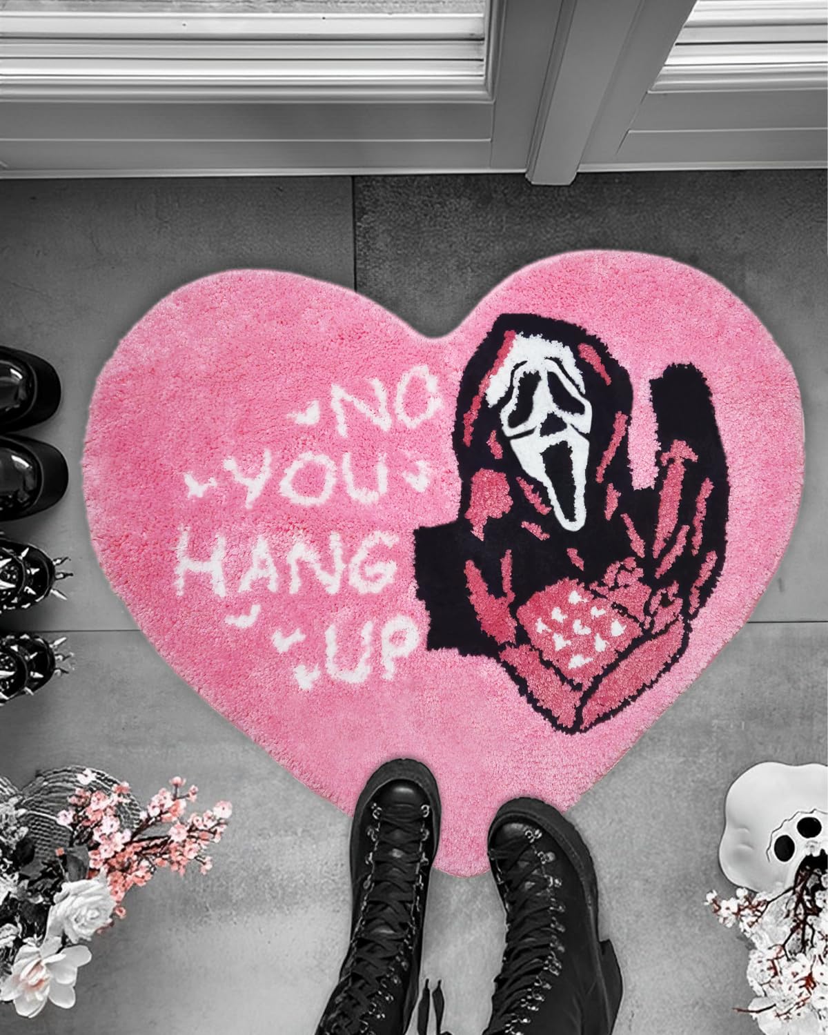 PreLiving Bathroom Rugs Heart-Shaped Pink Ghost Bath Mat Non Slip, Funny Gothic Ghost Horror Design, Washable Absorbent Spooky Bathroom Decor, Funny