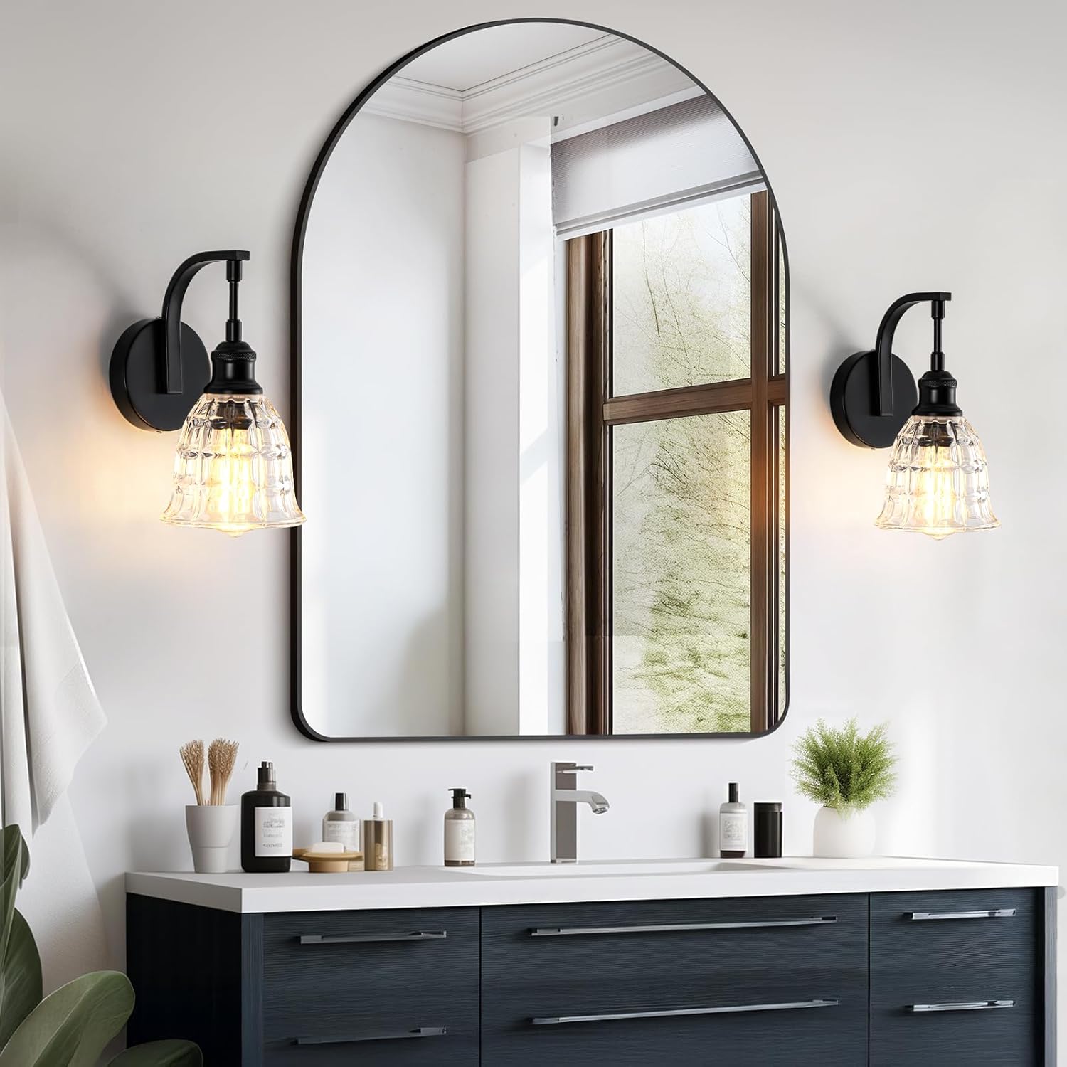 1-Light Wall Sconce, Black Wall Sconce Light with Textured Glass Shade Bathroom Vanity Light Fixtures Indoor Wall Lamps for Living Room Bedroom Hallway Bathroom Kitchen(E26)