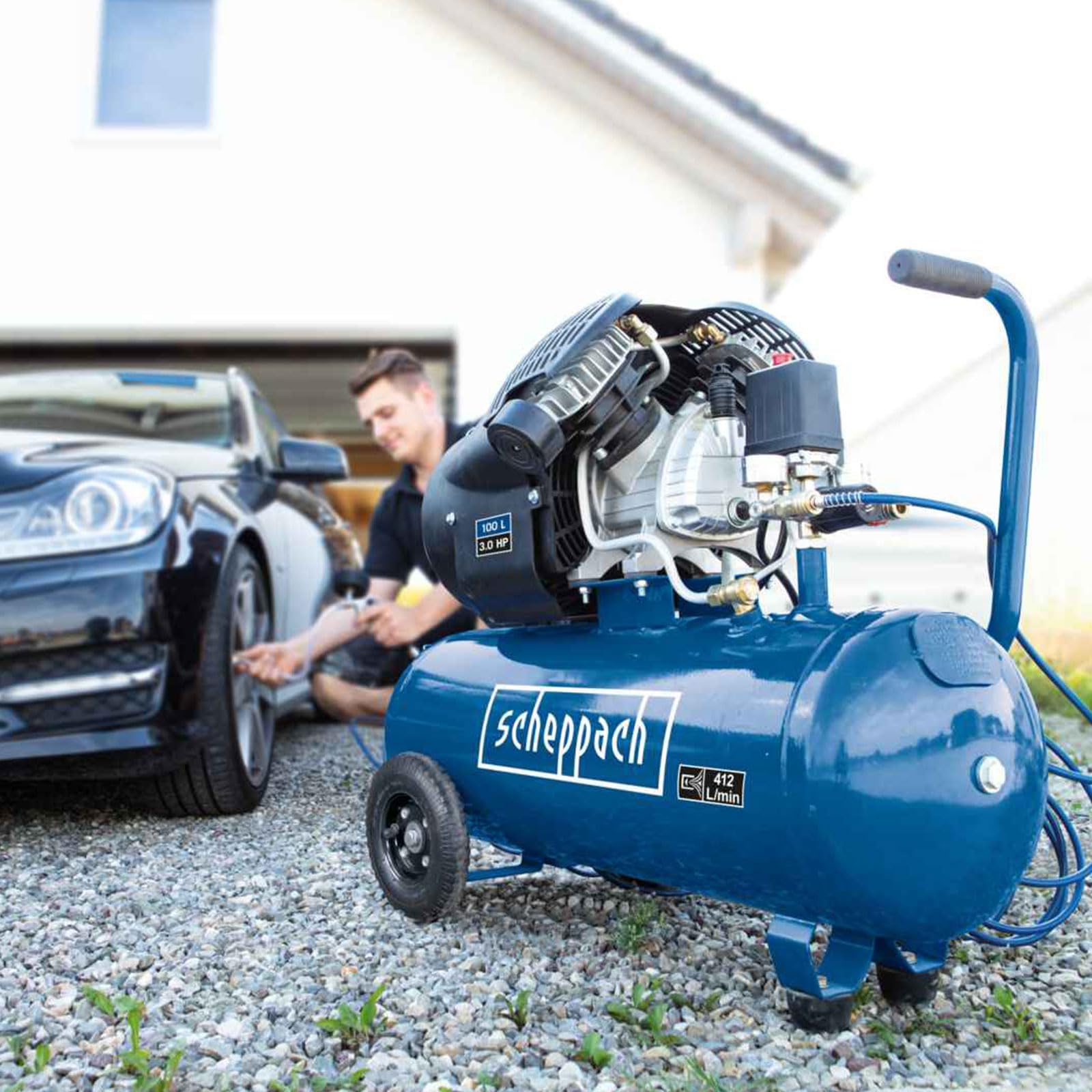 Scheppach Druckluft Kompressor HC120DC | ölgeschmiert & langlebig | 2200W Leistung | 100L Kessel max. 10bar Druck | 371L Ansaugleistung | mit Fahrvorrichtung, Druckregler & Schnellanschlusskupplungen