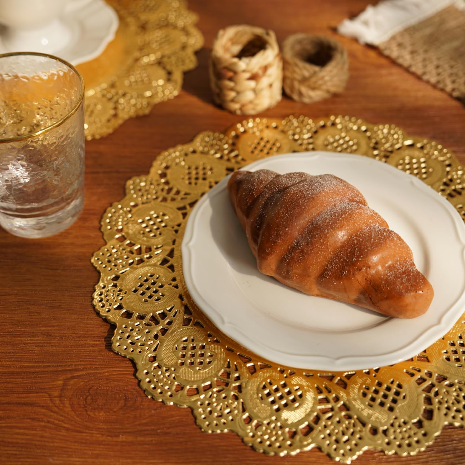 Phantomon 200 Pcs 12 Inch Gold Lace Paper Doilies – Disposable Gold Foil Placemats for Cakes, Dessert Display, Dining Table, Weddings, Birthday Parties (Gold, 12 Inch)