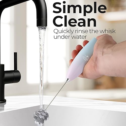 Vista 342 de Zulay Kitchen - Espumador de leche de mano con pilas AA Duracell: batidora de bebidas resistente para café, latte, capuchino y más, color aurora