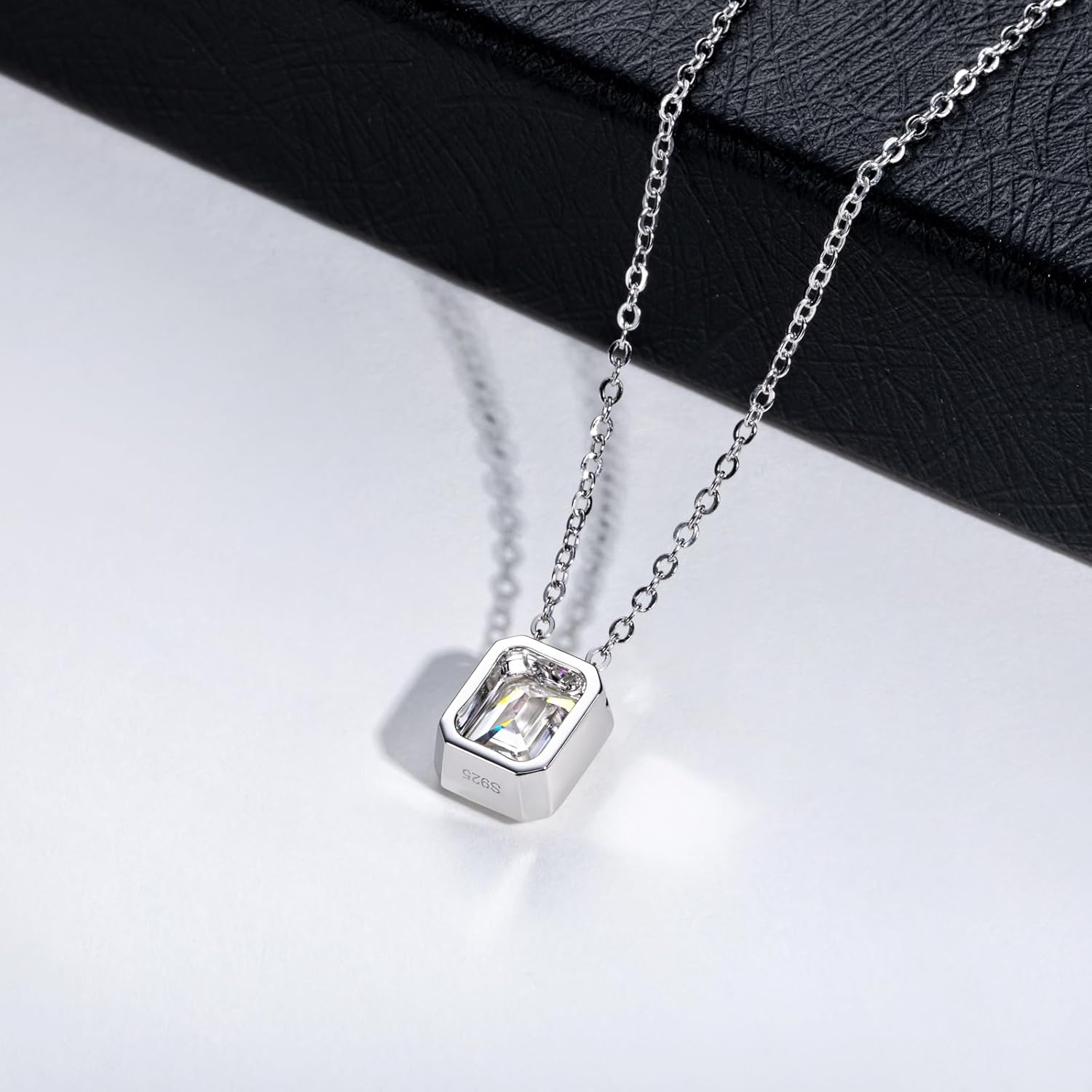 Moissanite 0.5-3ct Necklaces 18K White Gold Plated 925 Sterling Silver Bezel Set Round Cut D Color VVS1 Lab Created Diamond Solitaire Pendant Necklace for Women Men GRA Certified - Image 4