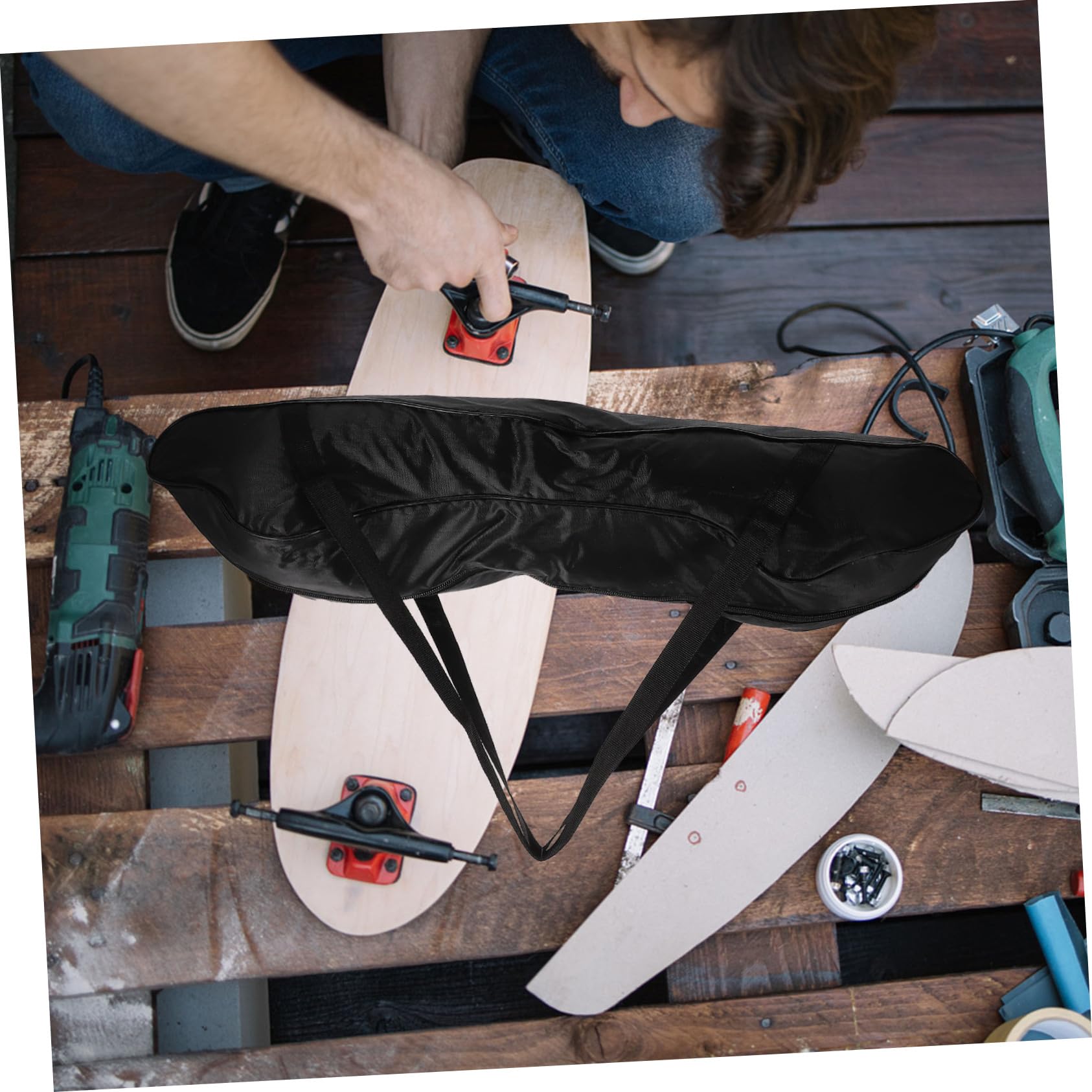 TOYANDONA à Dos de Skateboard Professionnel à Bandoulière Pratique pour Transporter Durable pour Sports et Accessoires et Compact