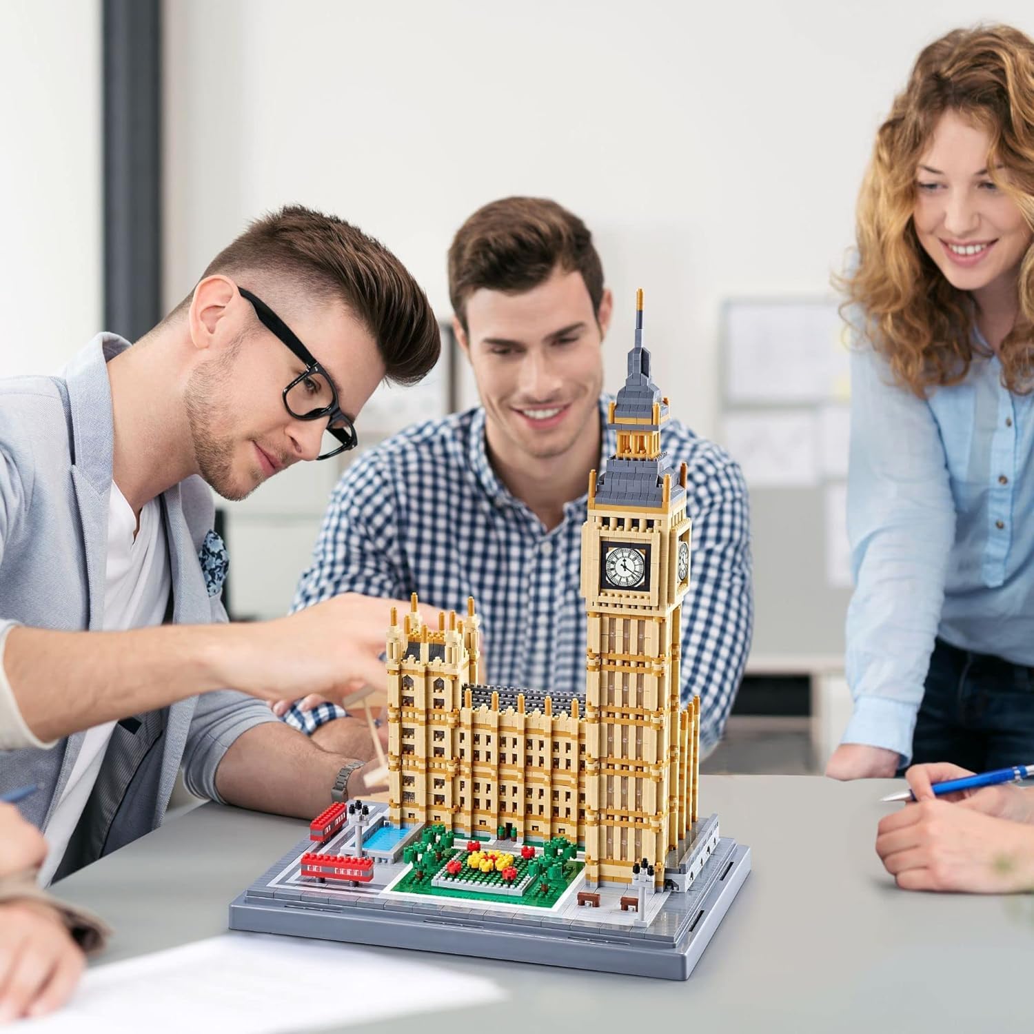 Big Ben - Bloques de construcción de bloques de construcción, 6473 bloques de sujeción modulares de la torre del reloj de Londres, juguete de construcción de micro ladrillos no compatible con grandes