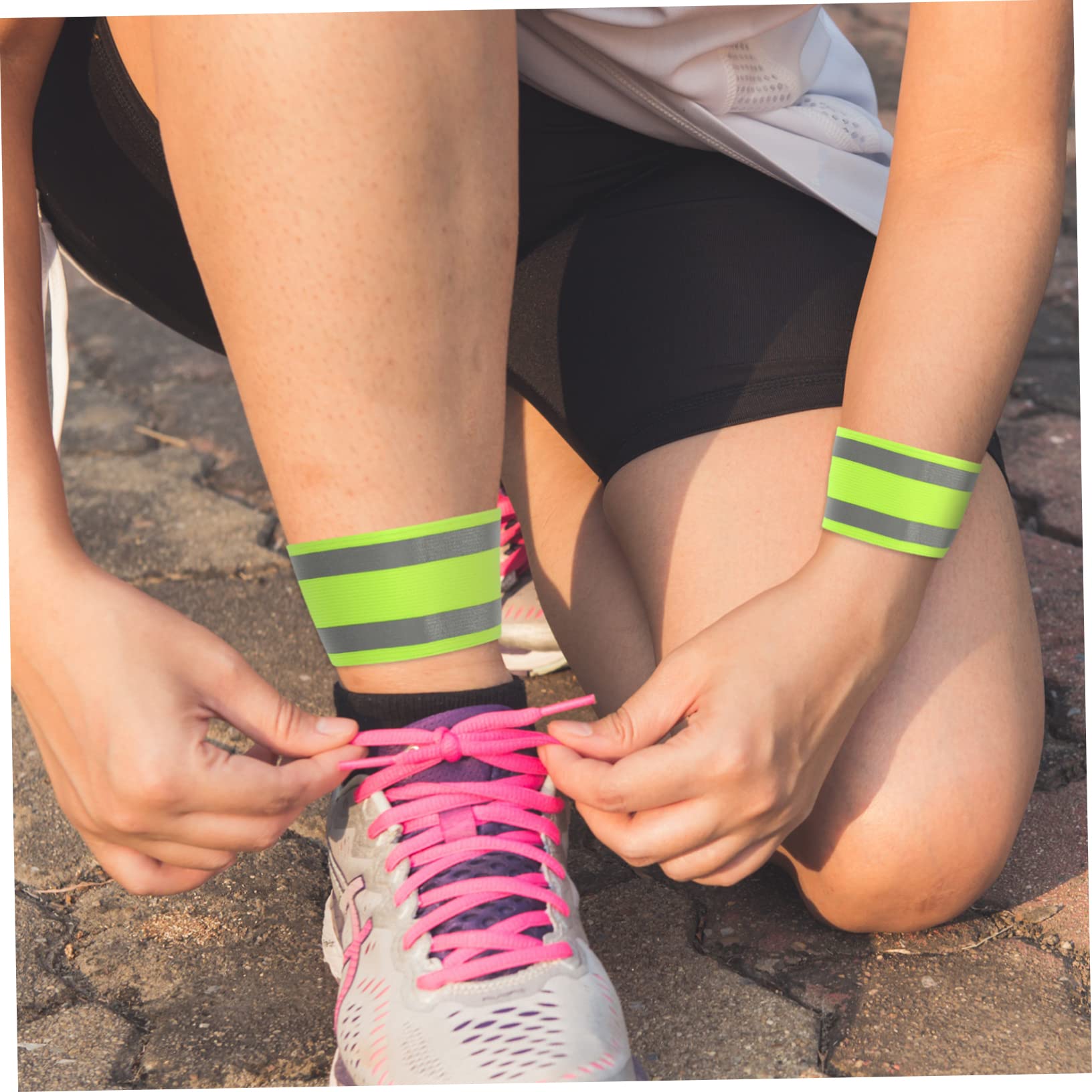 Toyvian 2Pcs Reflective Safety Wristband High Visibility Running Armband for Night Jogging Hiking Biking Comfortable Reflective Bands for Enhanced Security