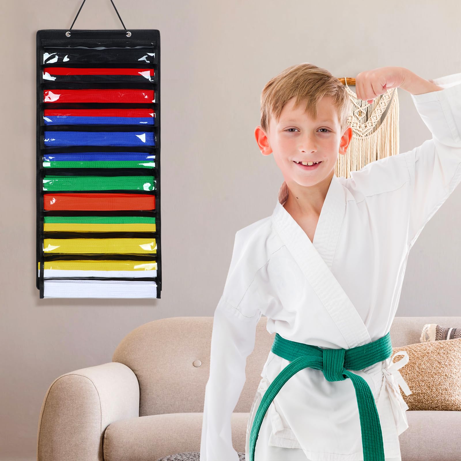Menkxi 2 Stück Karate Gürtel Display Rack Hängen Karate Gürtel Display Filz Karate Gürtel Halter Staubdicht Kampfsport Gürtel Organizer Hält 12 Gürtel für Taekwondo Sparring Medaille Aufbewahrung Sport & Freizeit