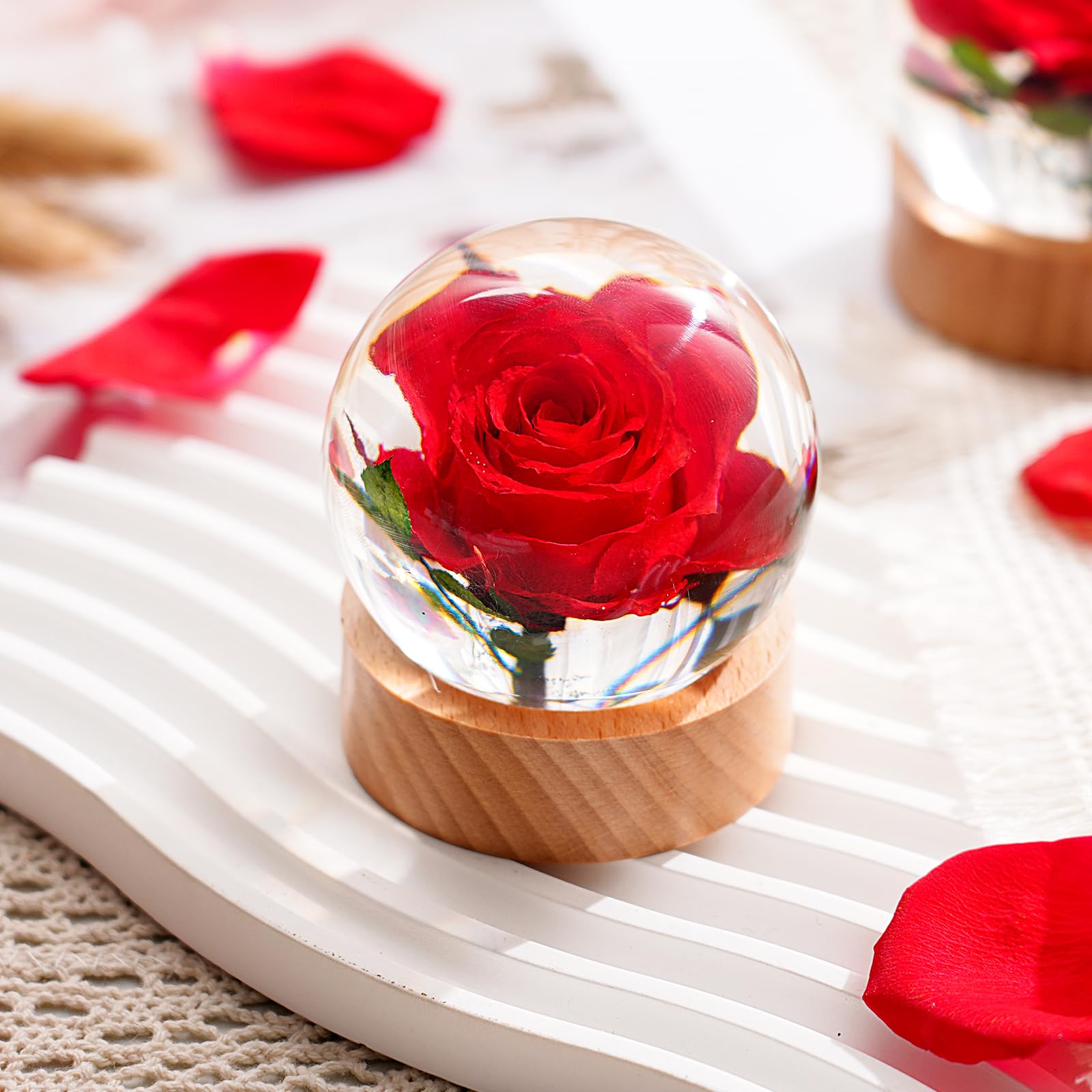 Rosa Eterna In Sfera Di Resina – Fermacarte Con Rosa Rossa, Diametro 5,8 Cm, In Confezione Regalo