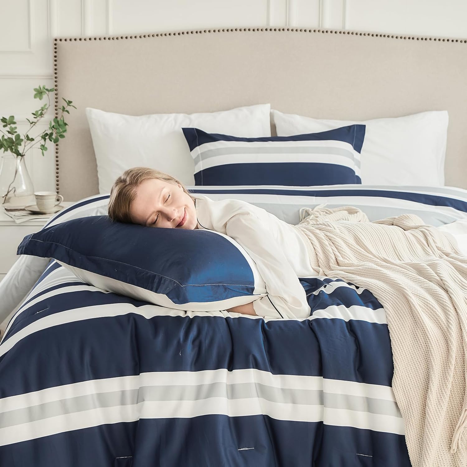 Uniclinens Navy Striped Comforter Set Queen - Fluffy Lightweight Quilted All-Season Comforter, Bedding Set Queen Size, 3pcs Include 1 Comforter (90"x90") and 2 Pillowshams (20"x26")