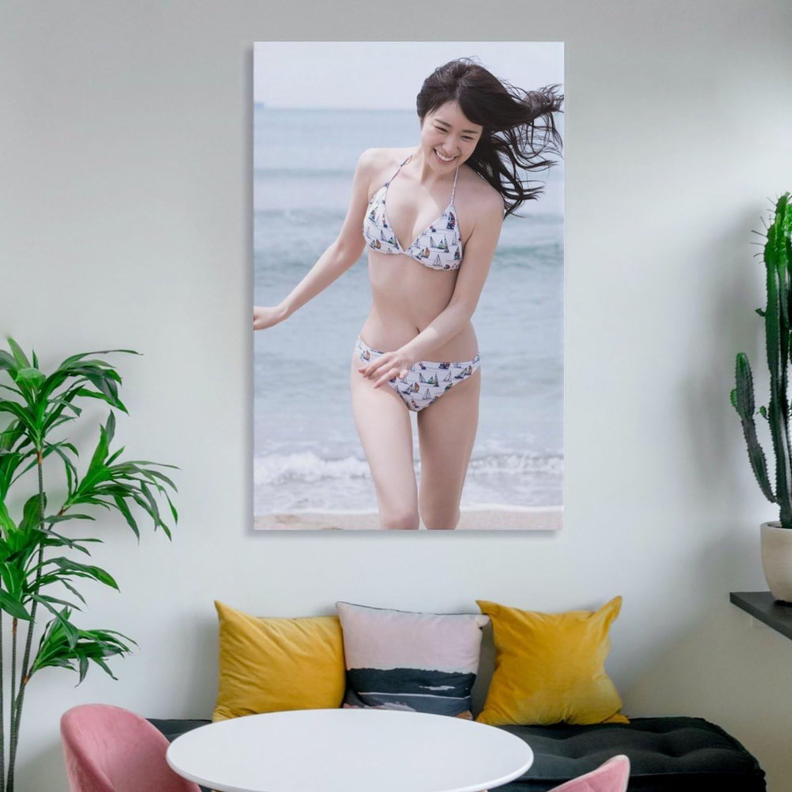 Amazon.co.jp: 高山一実 女優水着写真ポスター バスルーム ベッド