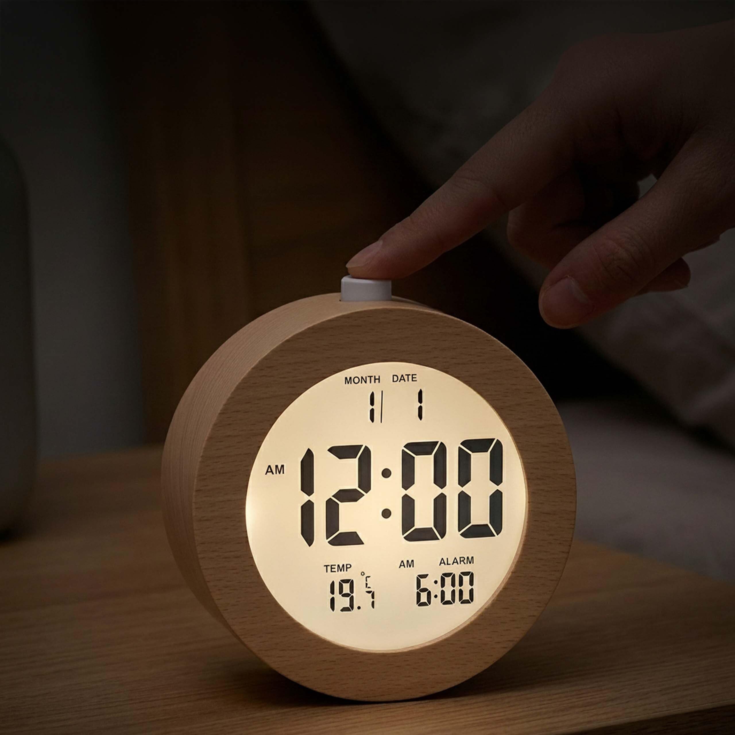 Relaxdays Despertador Digital de Madera con indicador de Fecha y Temperatura, función de repetición, luz, Reloj Despertador Digital Redondo, Color Natural