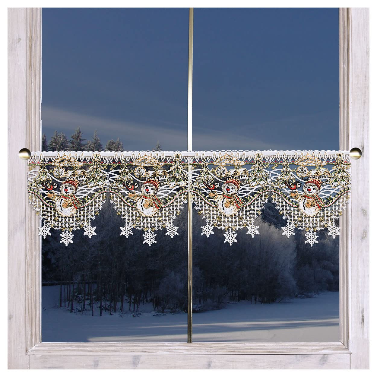 Weihnachts-Feenhausgardine Winterfreunde | Spitzenstickerei Kleiner Schneemann mit Vögelchen | Scheibenhänger mit Winterhäuschen, Tannenbäumen, gestickten Schneeflocken aus Plauener Spitze 22 cm hoch
