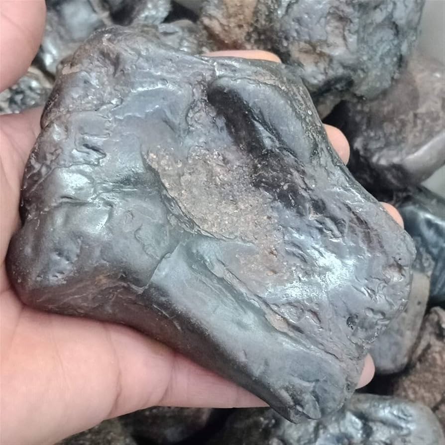 自然石 隕石 ビッグサイズ！煌々と輝くカンラン石が保存されたケニヤ産