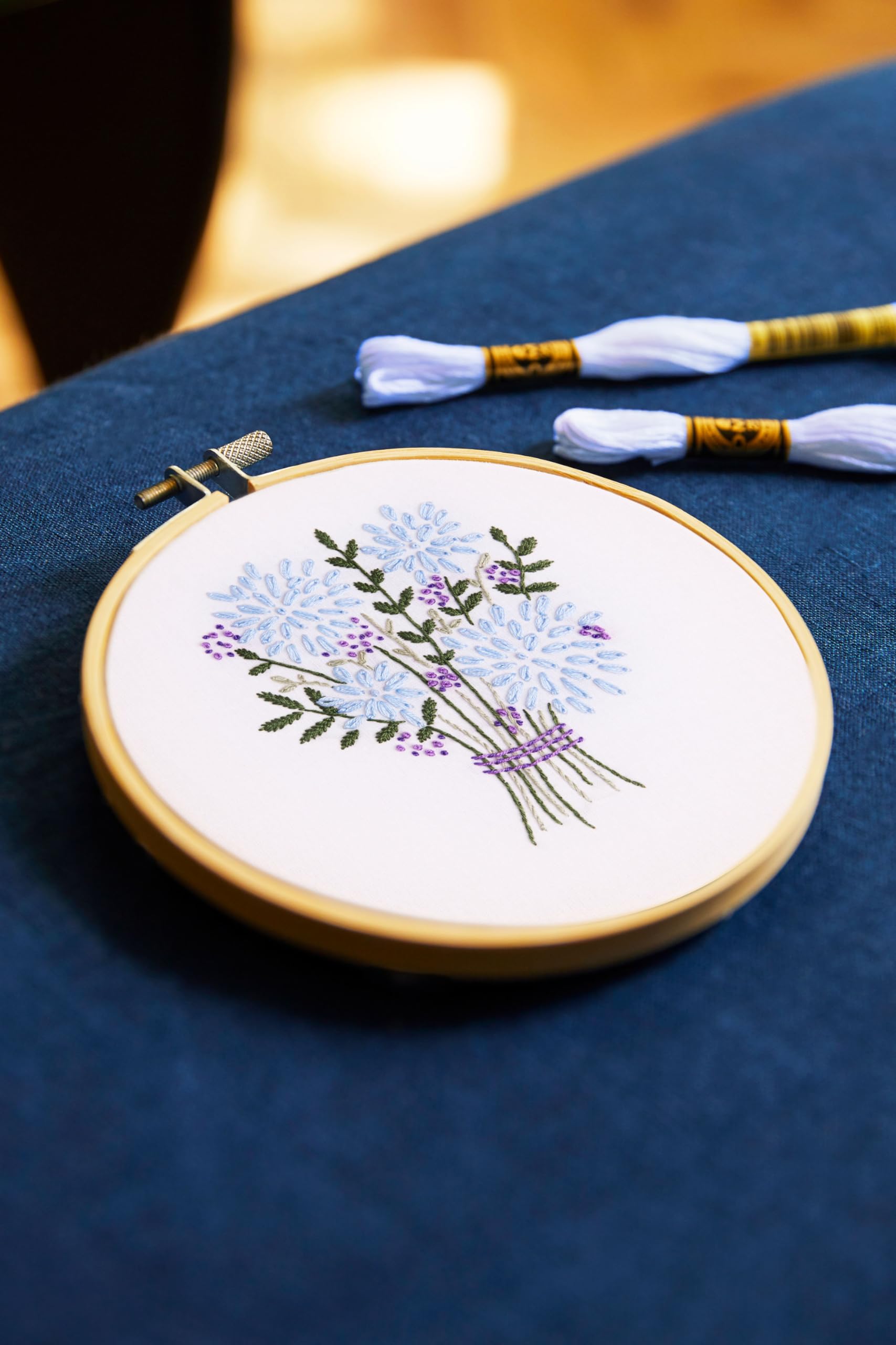 DMC Hand-Tied Blooms - Medium Embroidery Kit