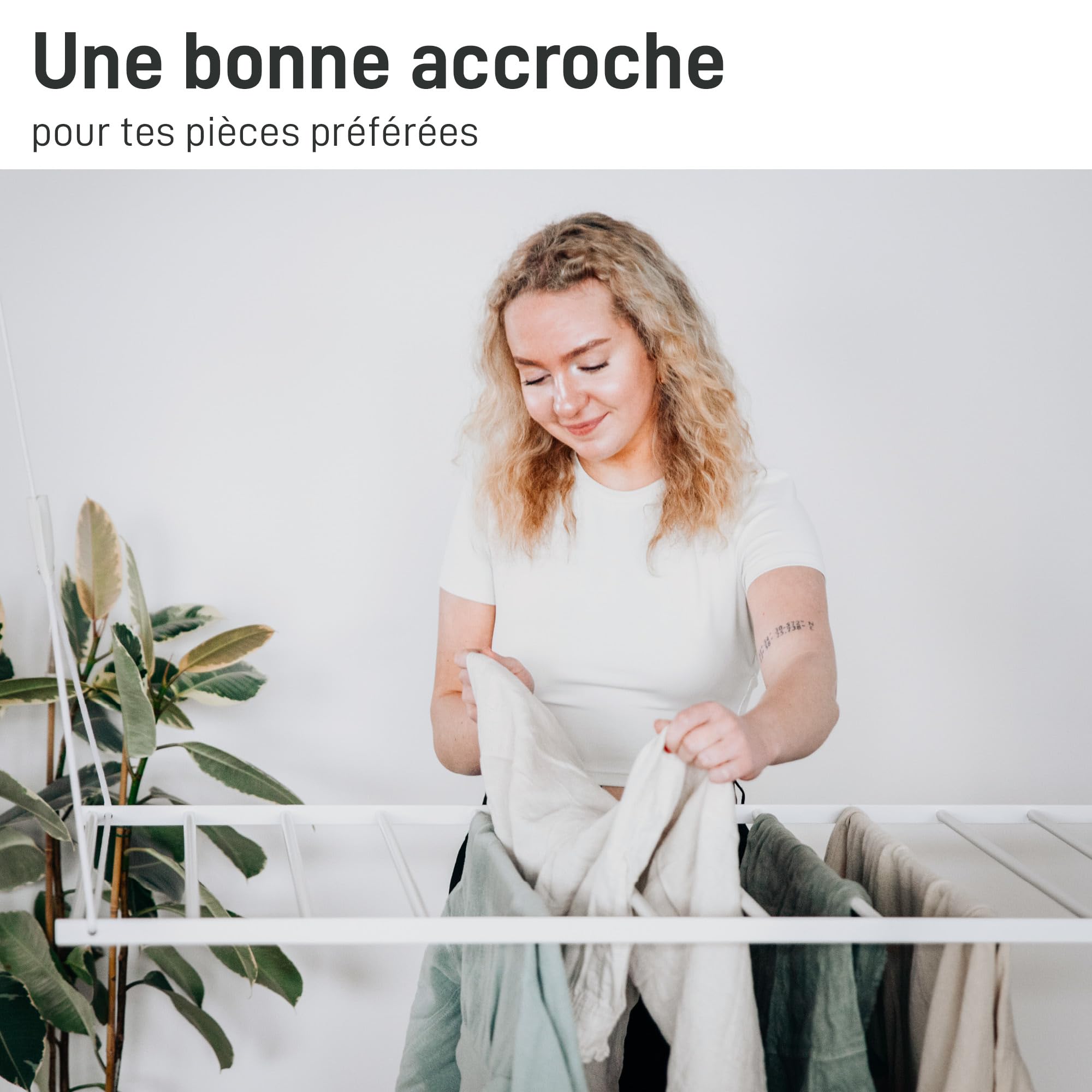 Natural Goods Berlin Séchoir à Linge Peu encombrant Swing 56 x 110 cm - Blanc - en Acier Robuste - Design Peu encombrant