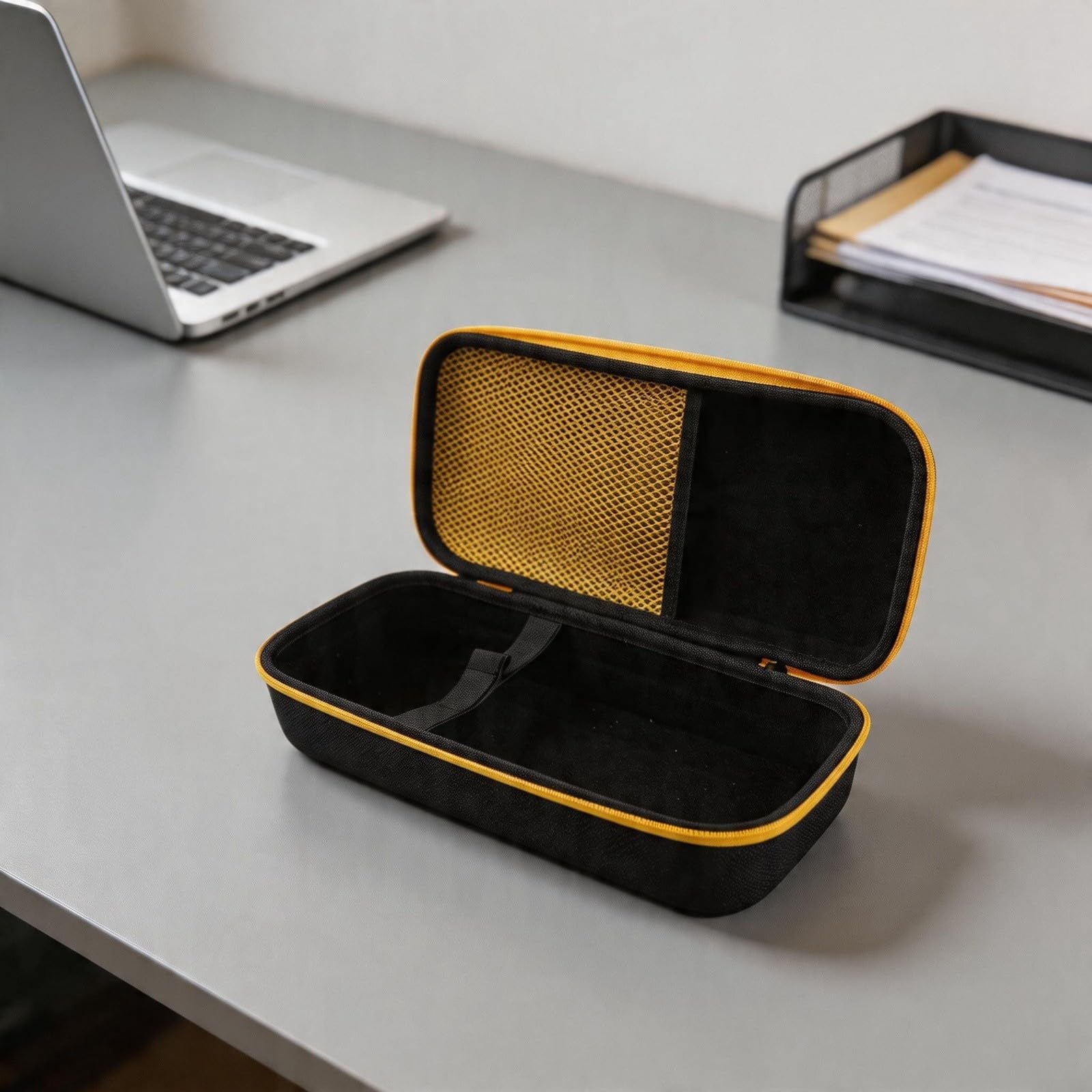 Etui podróżne do gramofonu AT-SB727 z napędem pasowym - wytrzymała twarda obudowa EVA z wygodnym uchwytem i miejscem na kable 33 x 15 x 10 cm