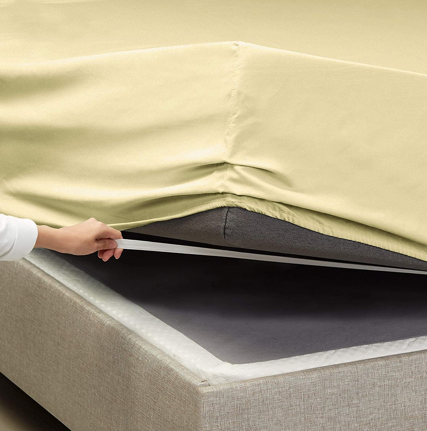 18"- 21" Extra Deep Pocket Fitted Sheet for High Mattress - Hotel Luxury Silky Soft Double Brushed Microfiber Sheet, Wrinkle Free Bed Sheet, Queen - Sage Green