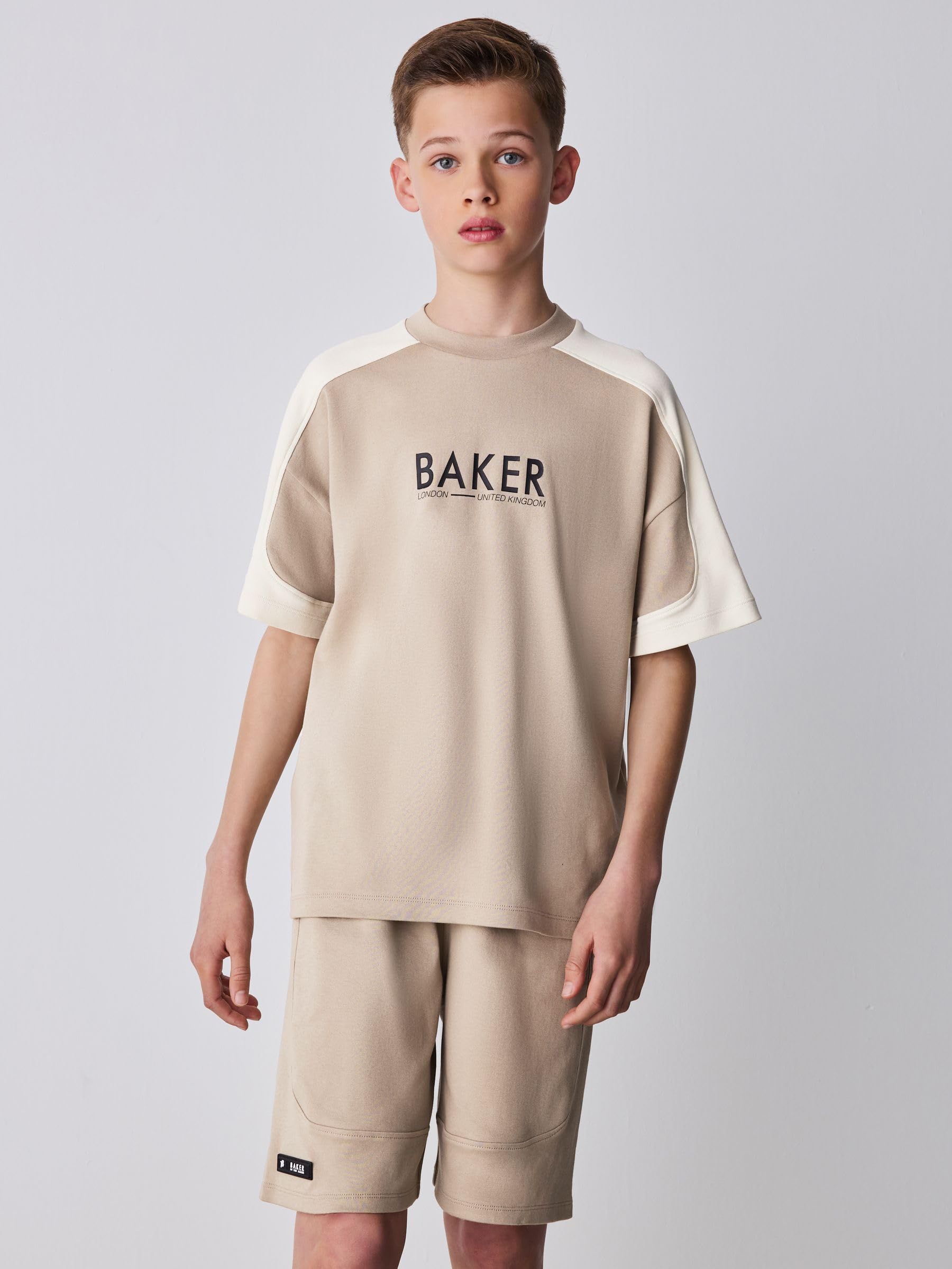 Jungen Oversized Fit T-Shirt und Shorts im Set