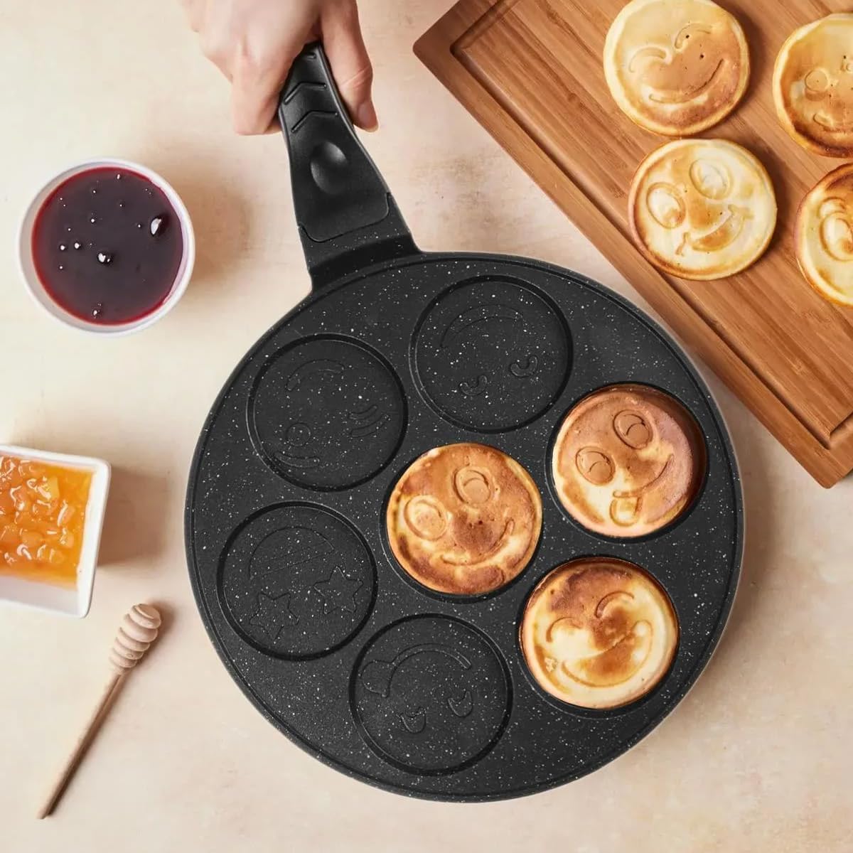 Orret Home 27 Cm Döküm Granit Emojili Pancake Tavası | Yapışmaz Granit Kaplama Krep ve Pancake Tavası | Dayanıklı ve Eşit Isı Dağılımlı Tava
