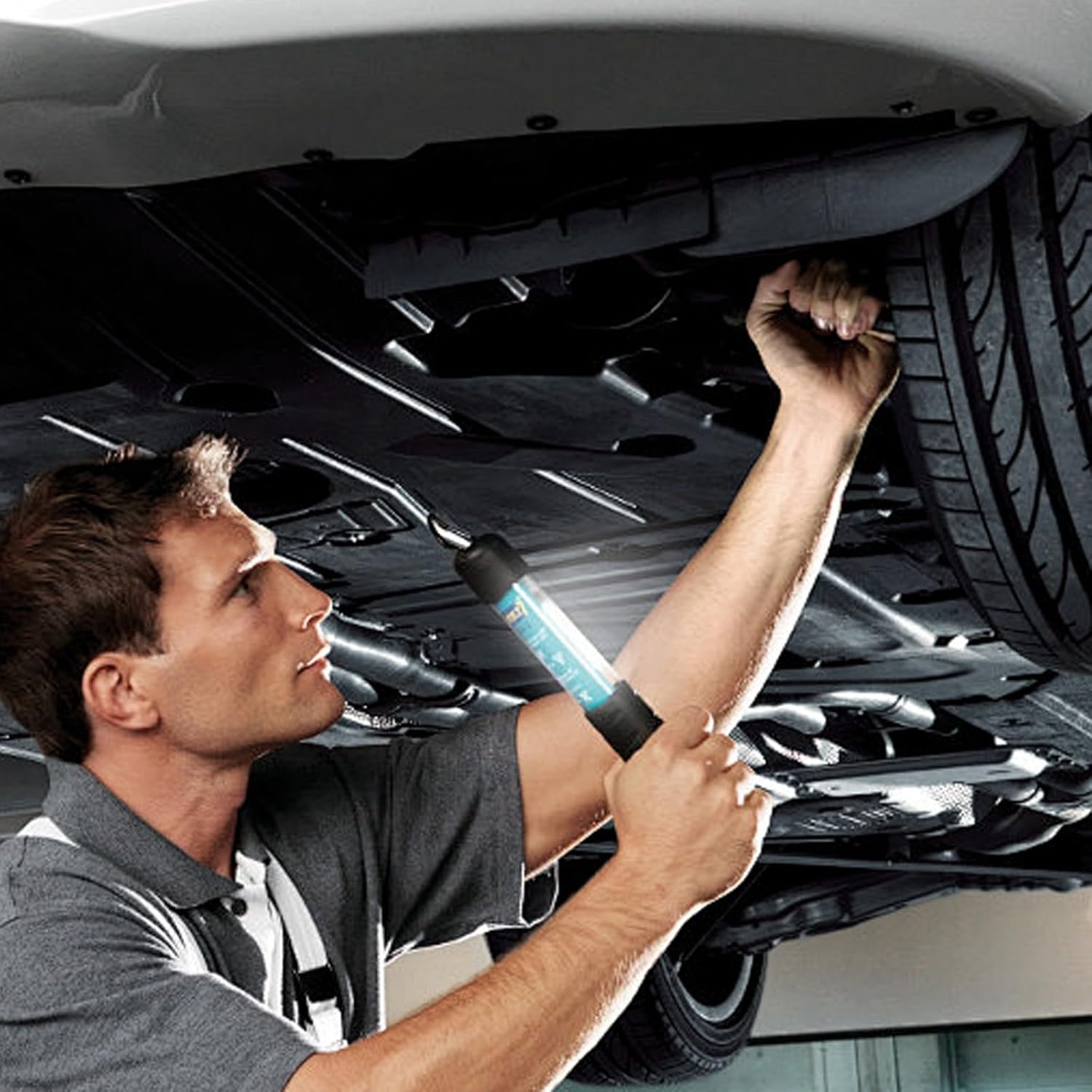 Portable Ratchets Socket Wrench Set 3/8 & 1/4 Drive Includes Storage Box For Easy Organization And Transport Steel