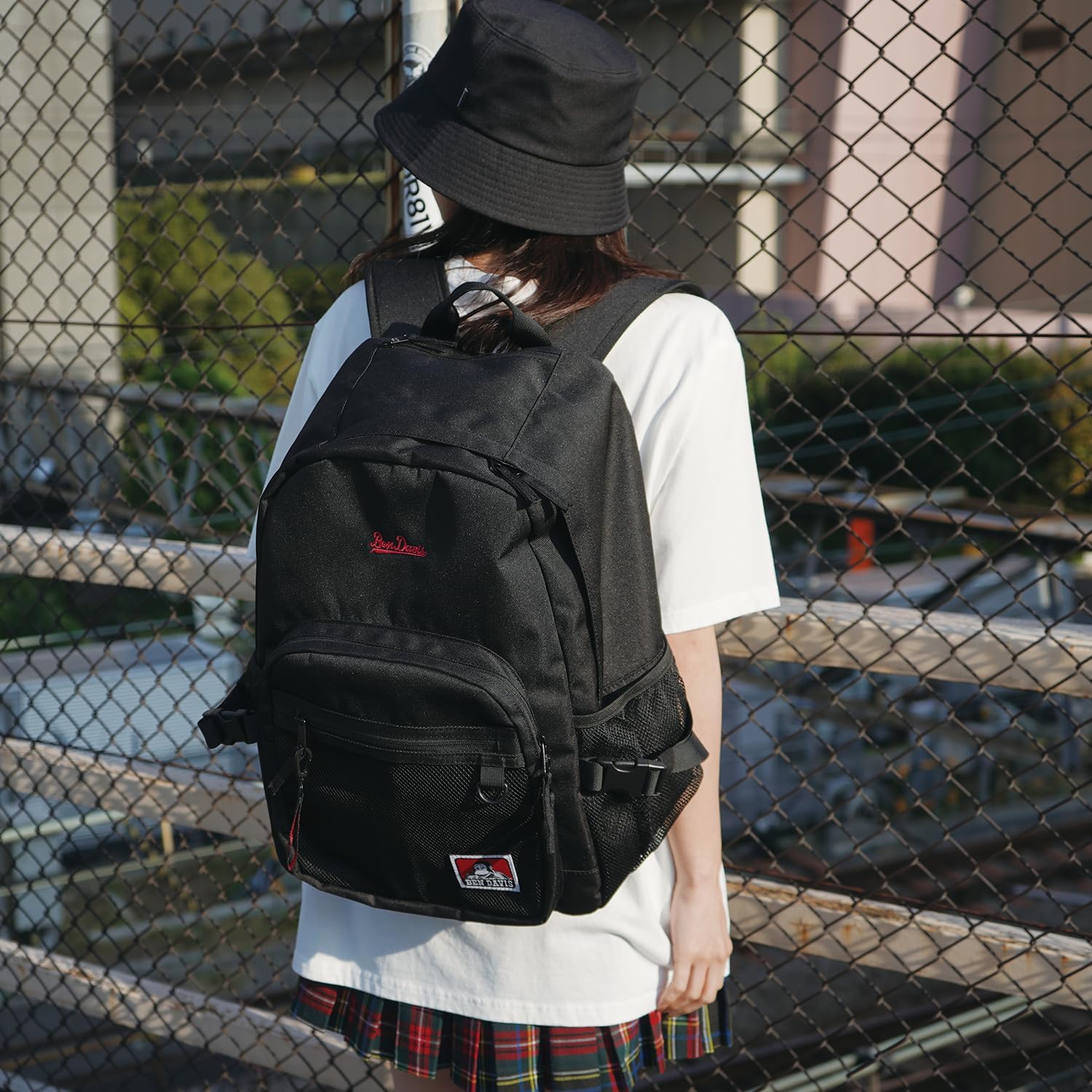 Bendivis MIRROR XL Daypack Backpack, BK/WH, X-Large
