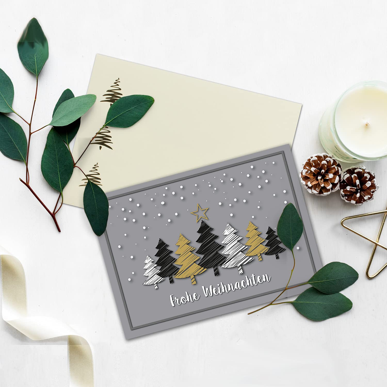 NEUSER PAPIER 100x Weihnachtskarten-Set DIN A6 in Grau mit Weihnachtsbäumen in Scratch-Optik - Faltkarten mit Umschlägen DIN C6 Creme mit goldenen Motiven - Weihnachtsgrüße für Firmen und Privat
