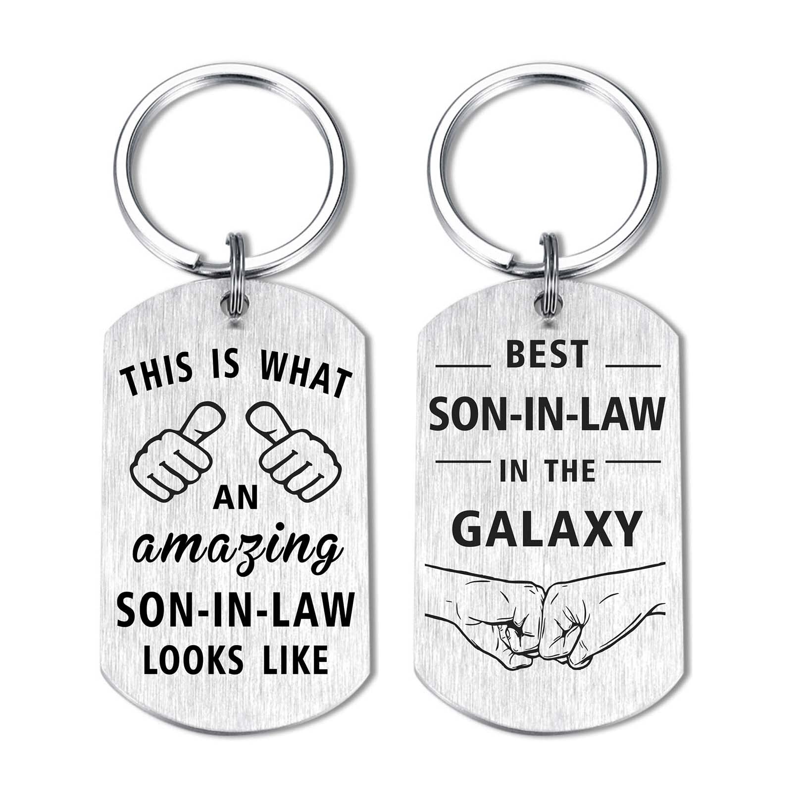 Resdink Son-in-law Birthday Keychain Gifts, Son in Law Fathers Day Keychain for Men, The Amazing Groom Wedding Day Gifts from Mother