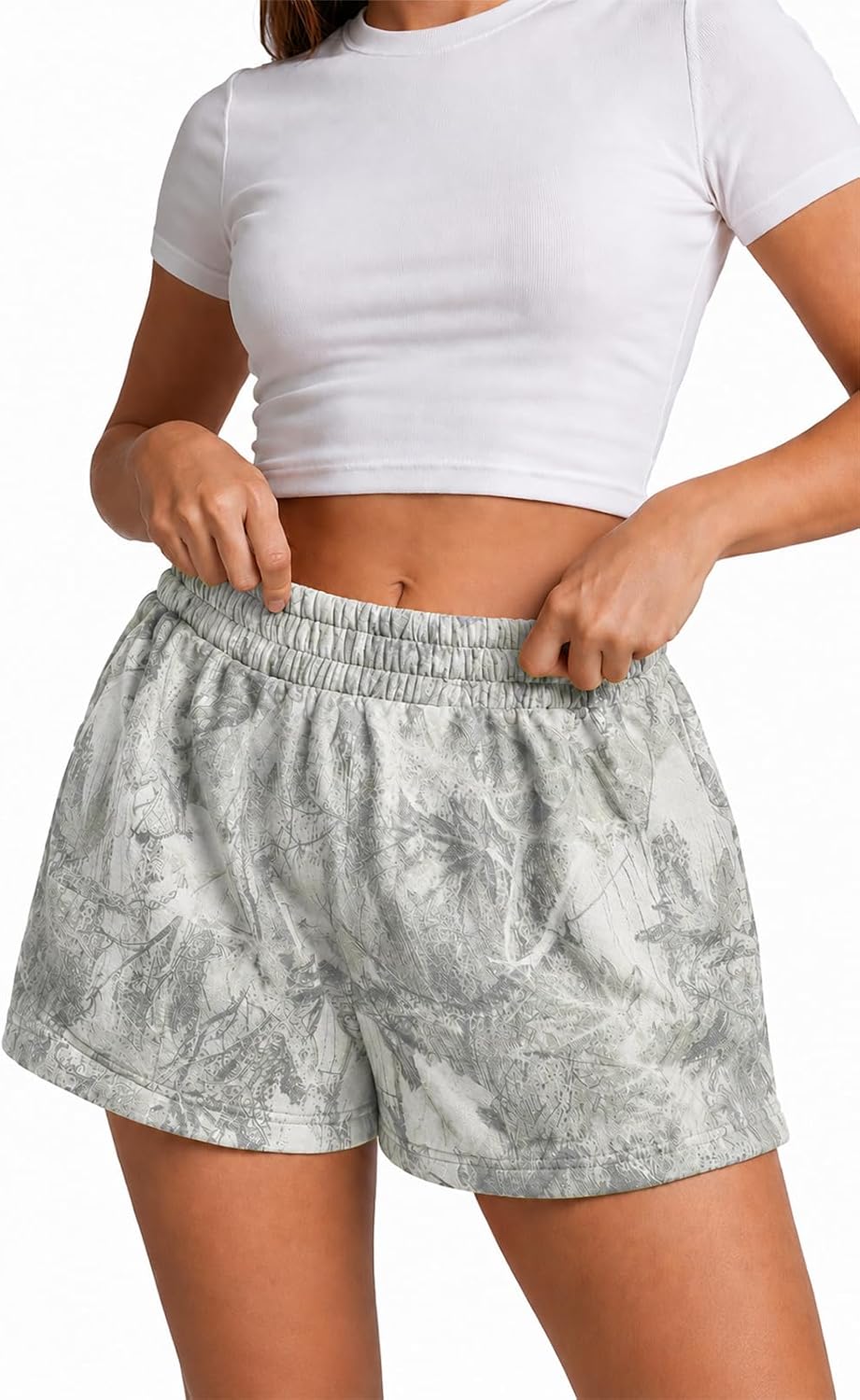 Camo Shorts Women Y2k Drawstring Elastic Waist Sweat Shorts Maple Leaf Print Comfy Shorts with Pockets