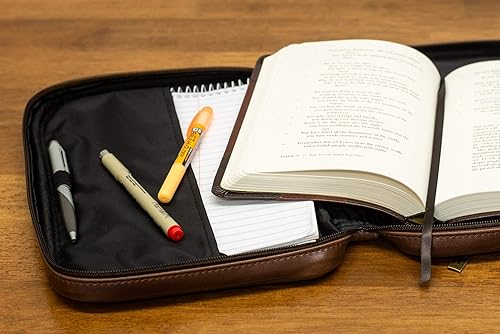 Miniatura 2 de Funda de piel envejecida para Biblia con bolsillo con cremallera y asa