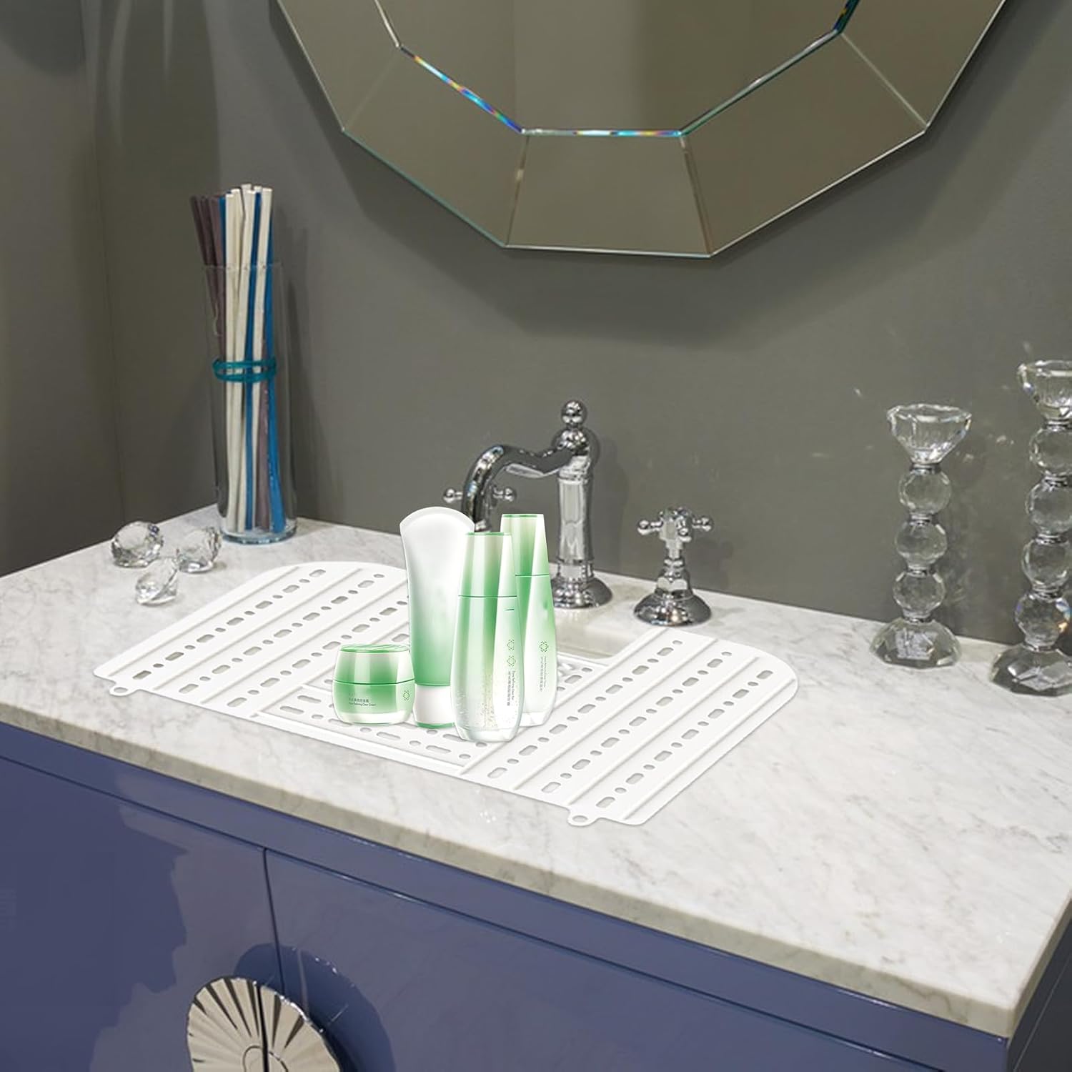 Oldmoom Foldable - Compact Foldable with Mounting Loop | RV Travel Foldable Gadgets, Small Bathroom Must Haves Accessories for Beauty Tools 4 71u0NUBjL1L. AC SL1500