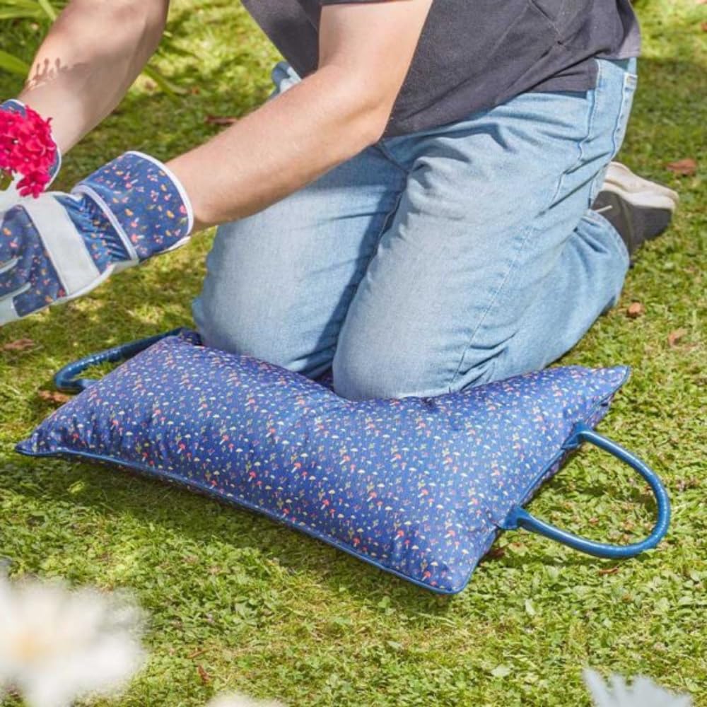 Garden Mile Garden Cushion Kneeler Water Resistant Padded Gardening Knee Pad Lightweight with Handles Multi-Use Portable Gardening Mat Indoor Outdoor Durable Garden Tool Picnic Cushion (Mushrooms)