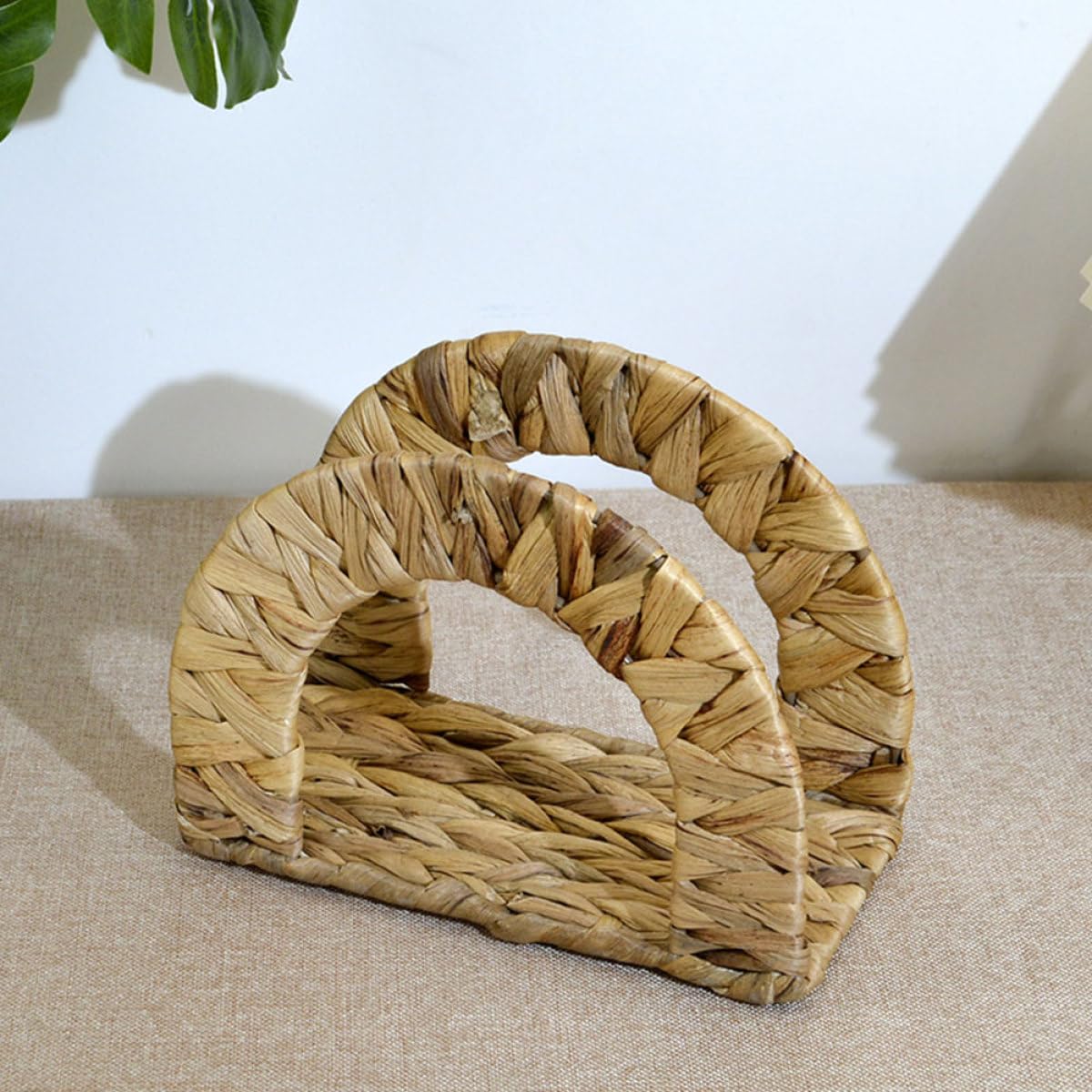 SUPVOX Servilletero Tejido de Junco Acuático Artesanal, Soporte Independiente para Servilletas de Mesa, Organizador Decorativo para Cocina y Comedor, Estable y Funcional para Restaurante