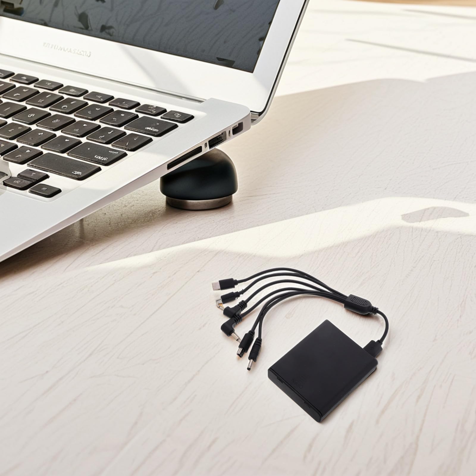 GARVALON Notstromversorgung für Tresor mit Externer Batteriebox Diebstahlsicheres Akkufach Tragbare Backup Stromversorgung für Elektronische Schlösser Kompatibel mit Verschiedenen Dc