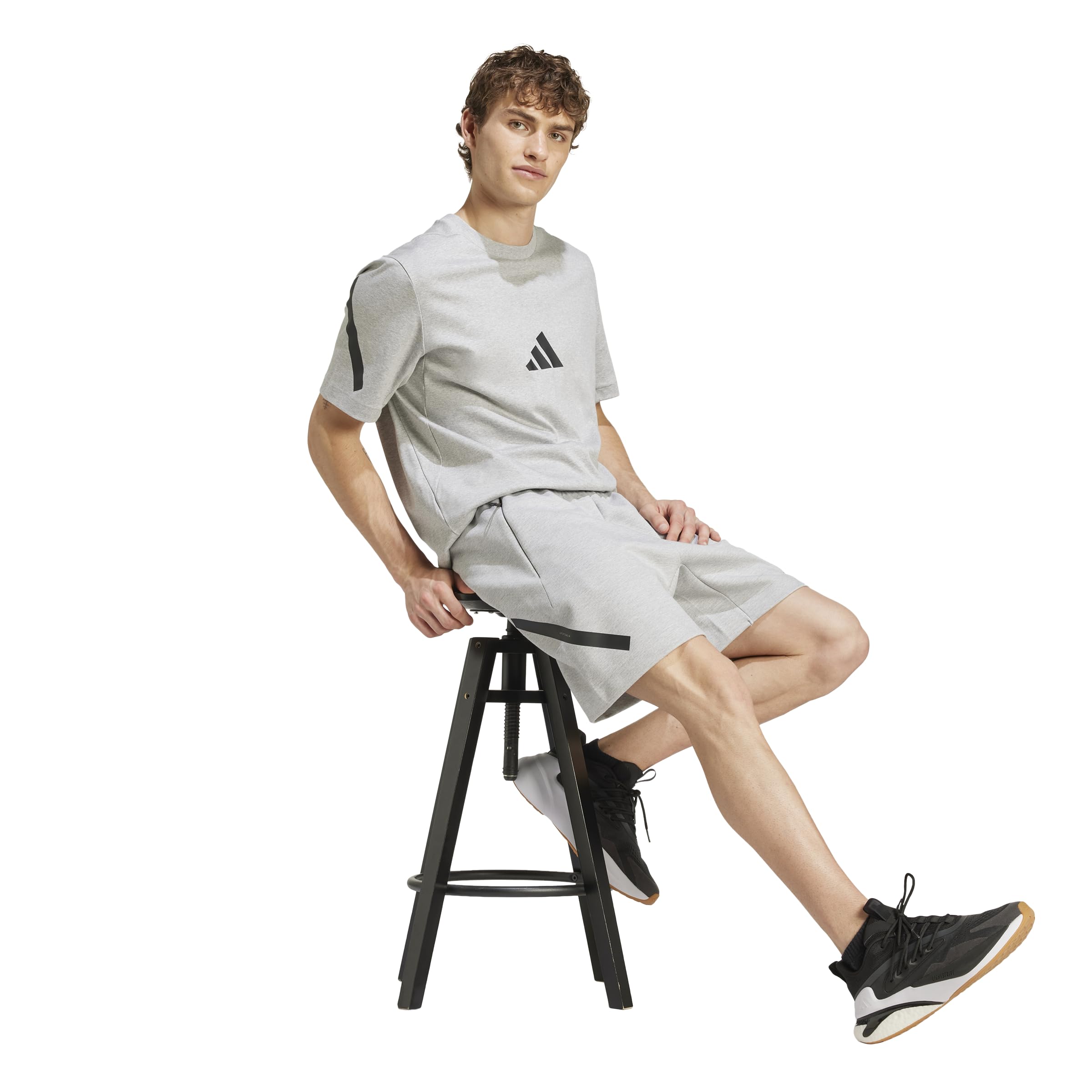 adidas Pantalones Cortos Z.N.E. para Hombre, Color Gris Medio Jaspeado, Mediano