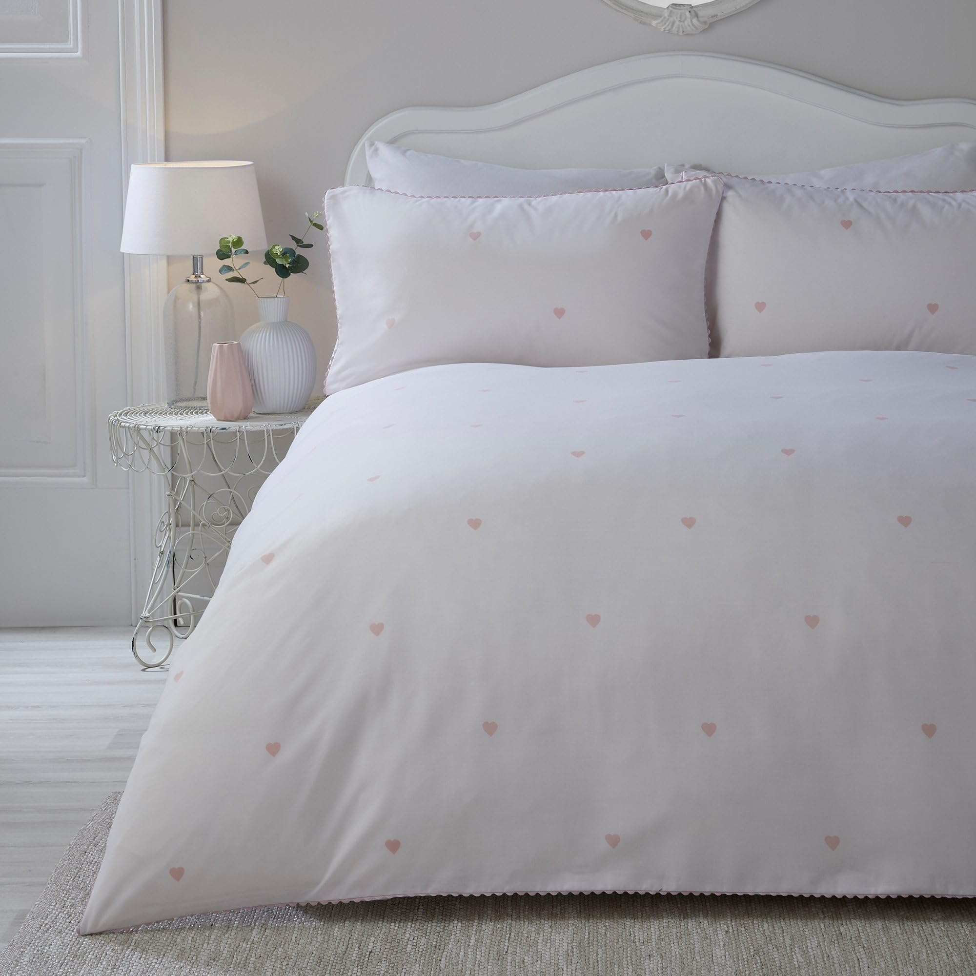 Serene, White & Pink Heart Duvet Cover, Double Bedding Size (200 x 200cm), Pink Rim Edge, White Bedding