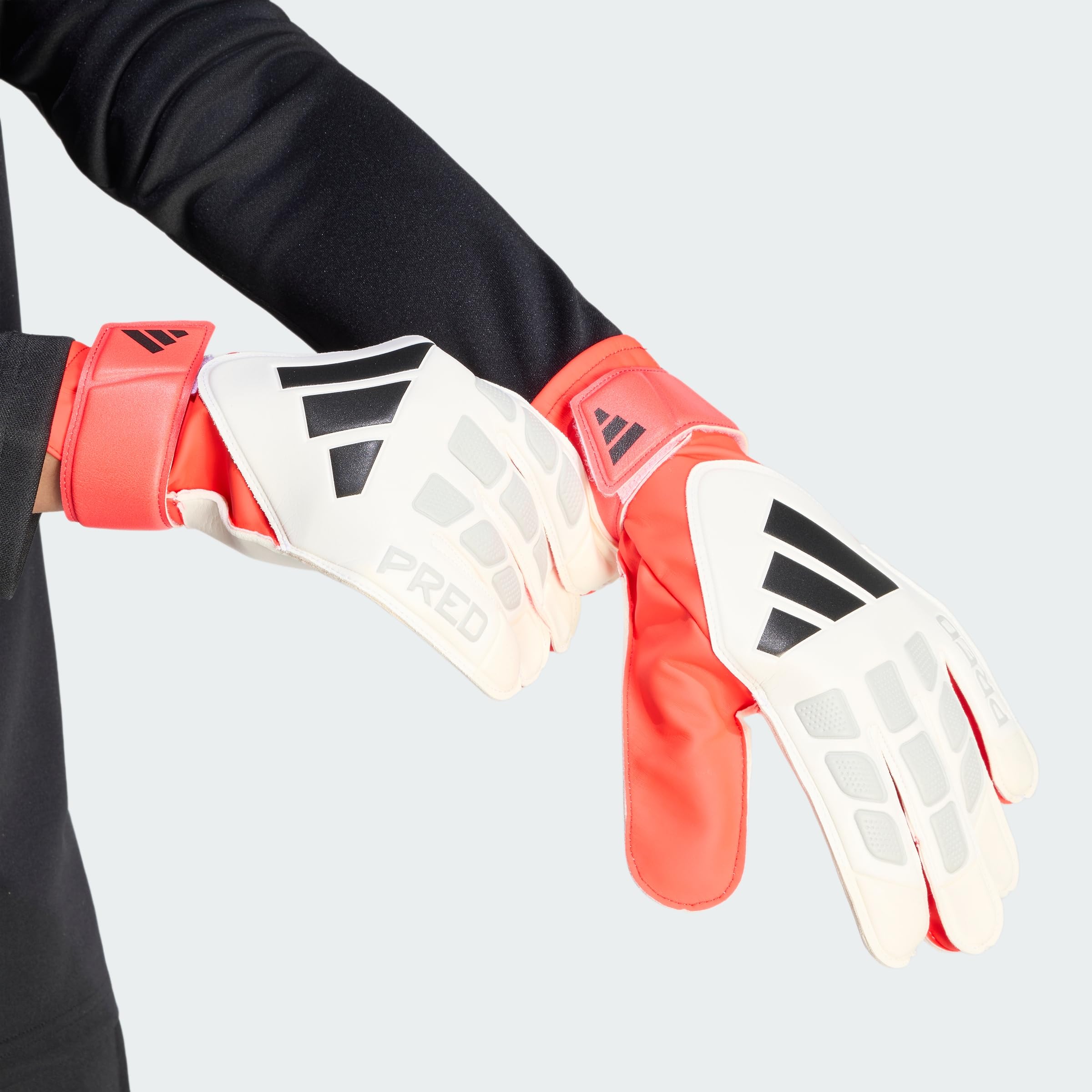 adidas Unisex PREDATOR GOALKEEPER GLOVE TRAINING, white/lucid red/black, 11.5