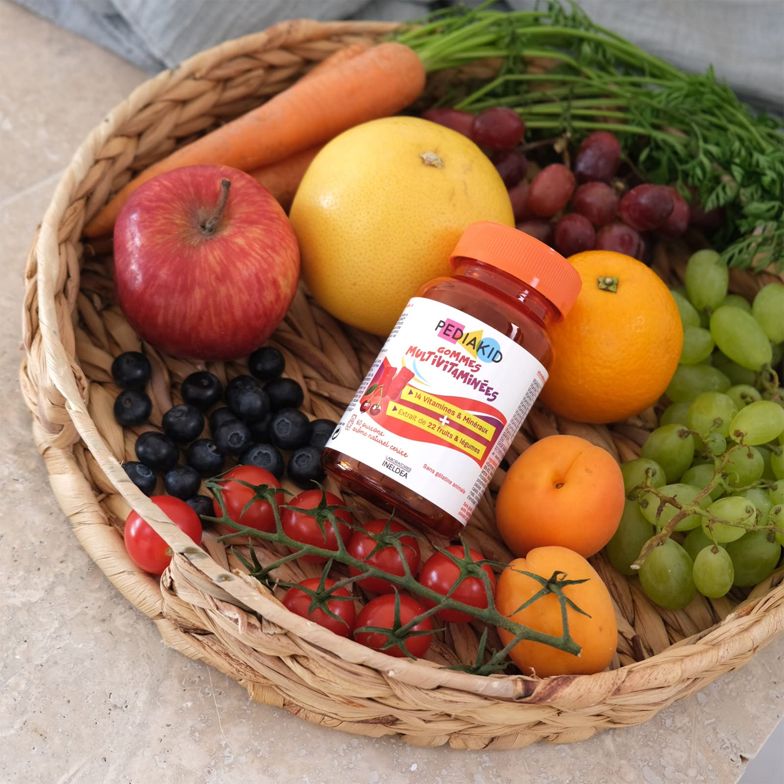 PEDIAKID - Gummies Multivitaminadas - Fórmula Natural con Delicioso Aroma de Cereza - Ayuda a Reducir la Fatiga - Refuerza las Defensas Naturales del Organismo - Lote de 3