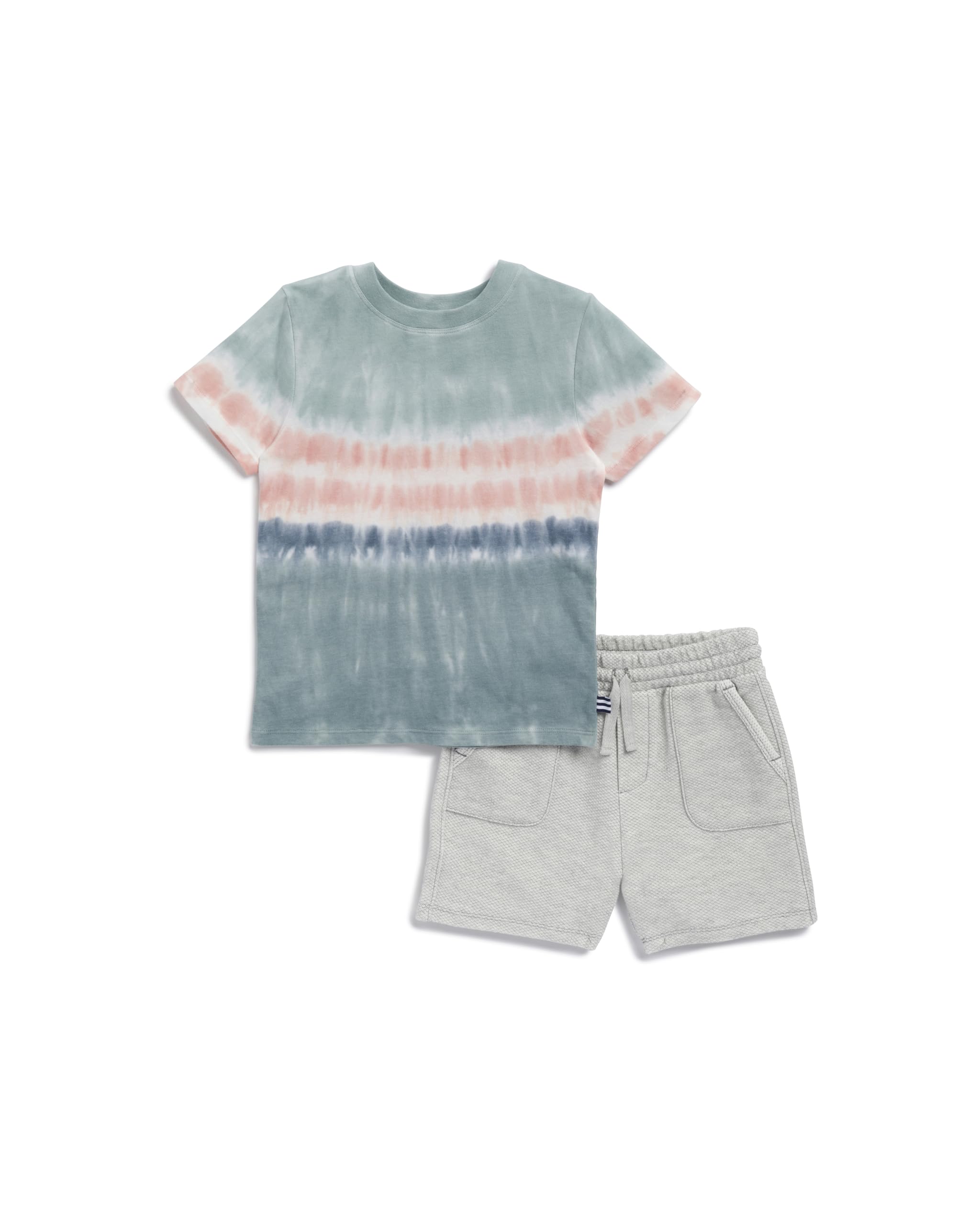 Conjunto de ropa para niños ideal para jugar en el parque este verano 2