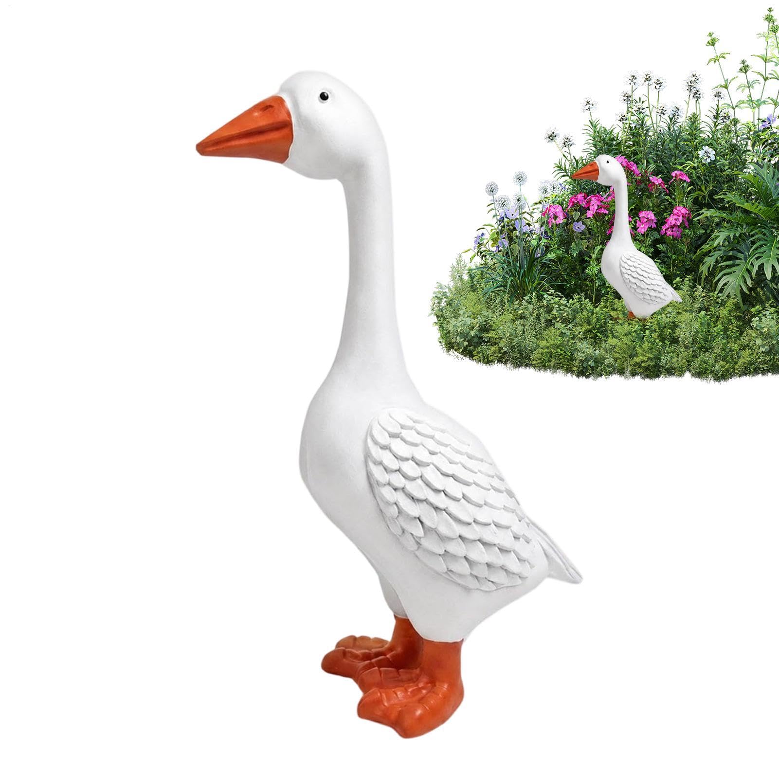 Oie de jardin robuste : la solution déco qui ne craint pas la pluie