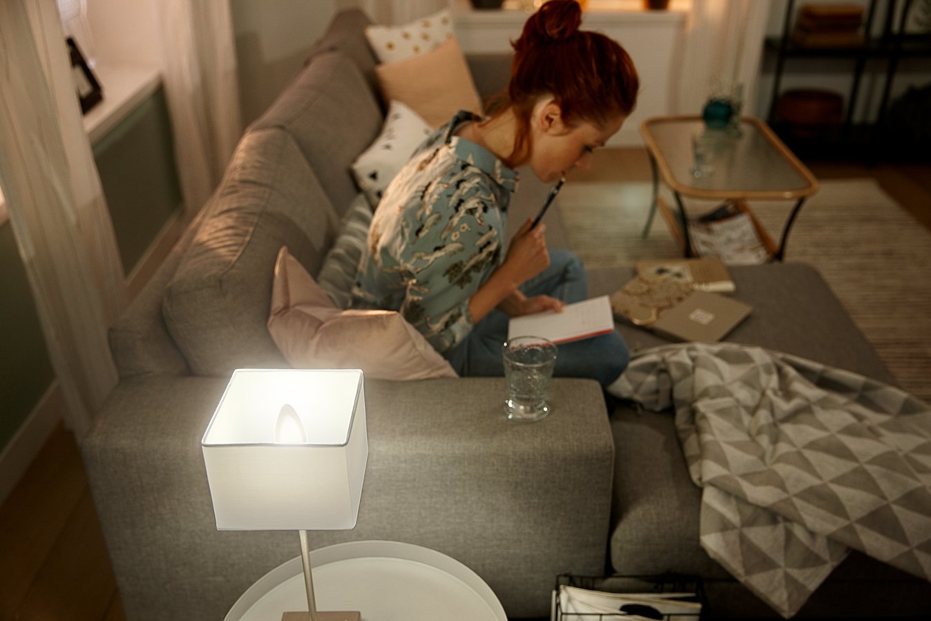 Philips Hue White Ambiance Lampadina LED Smart, Dimmerabile, Tutte le Sfumature della Luce Bianca, Compatibile con Alexa e Google Home E14, 6 W, 2 Unità