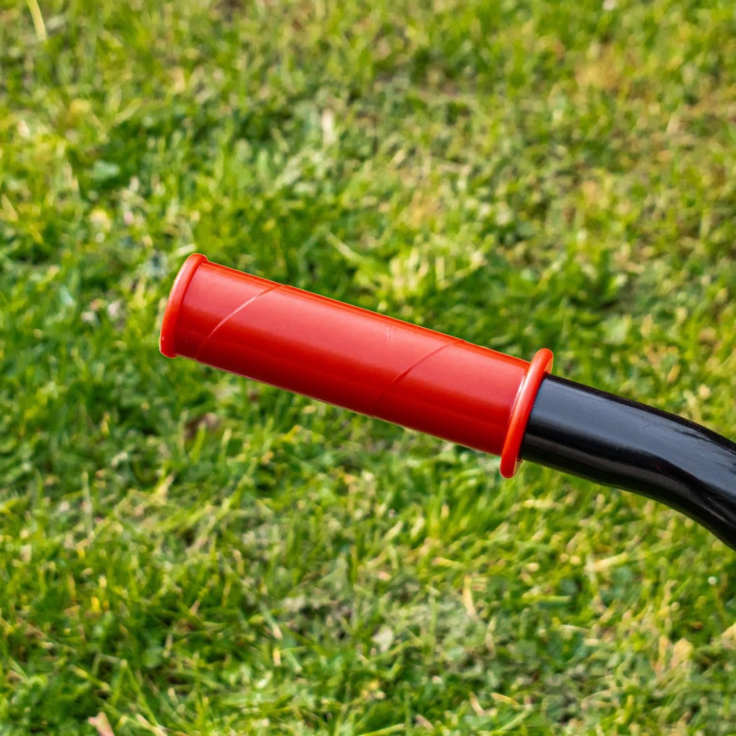 Carretilla de jardín Home Master® de Alta Resistencia | Neumáticos | Carro de Transporte Robusto y Espacioso | 90 L | Carga máxima: 150 kg | Acero con Recubrimiento en Polvo (plástico Negro)