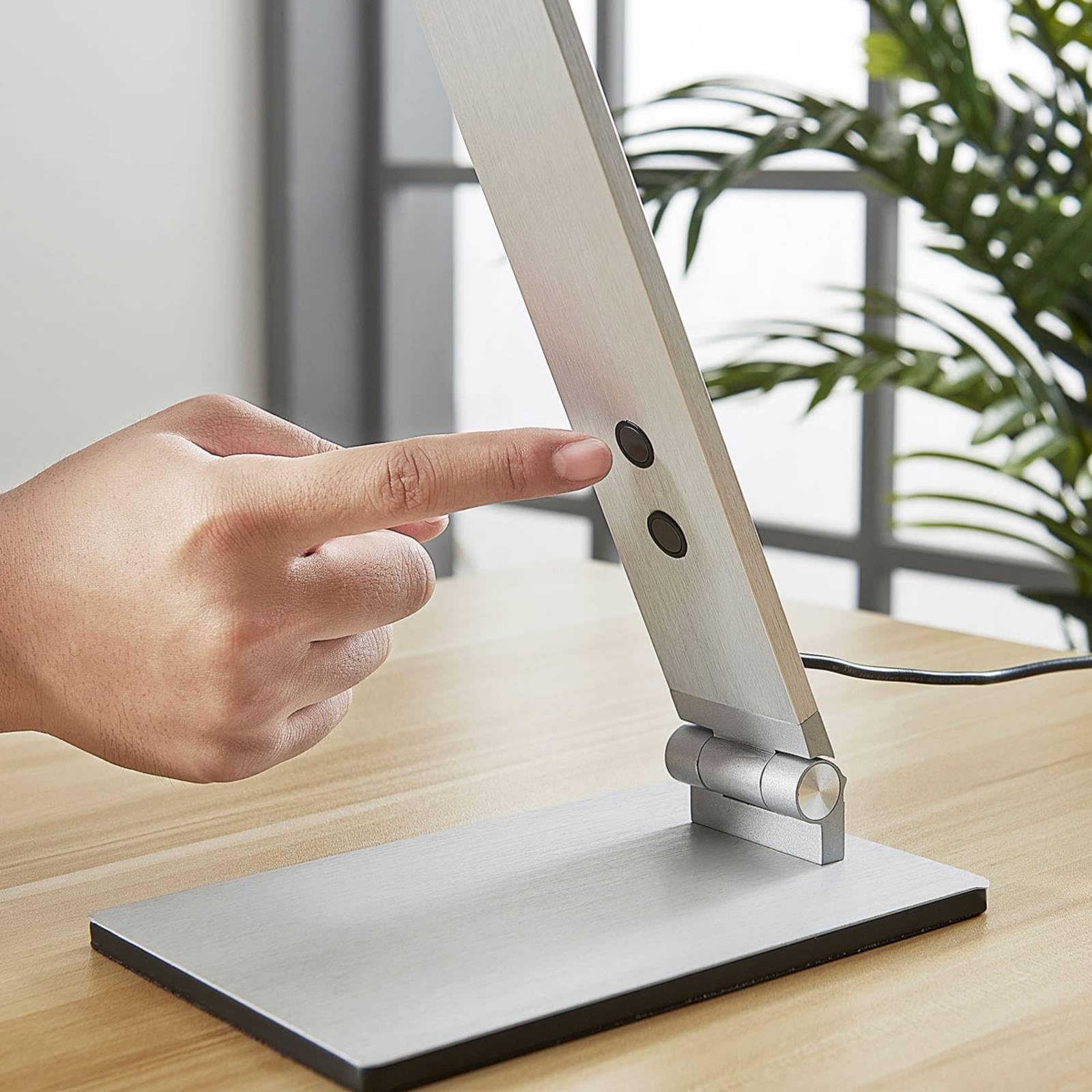 Lucande LED Tischlampe Nicano dimmbar (Modern) in Alu aus Aluminium (1 flammig,) - Tischleuchte Schreibtischlampe Nachttischlampe Arbeitszimmerleuchte