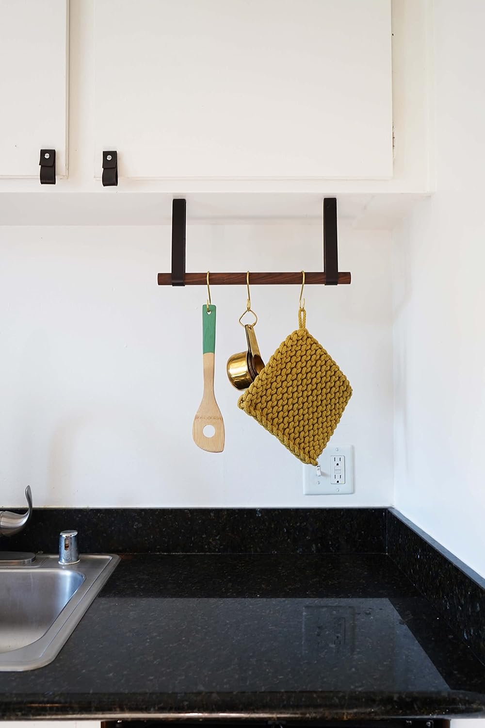 Keyaiira - Hanging Under-Cabinet Multipurpose Rack Storage Rail, Under-shelf Storage, utensil, pot & pan suspended leather storage Hanger cup hook