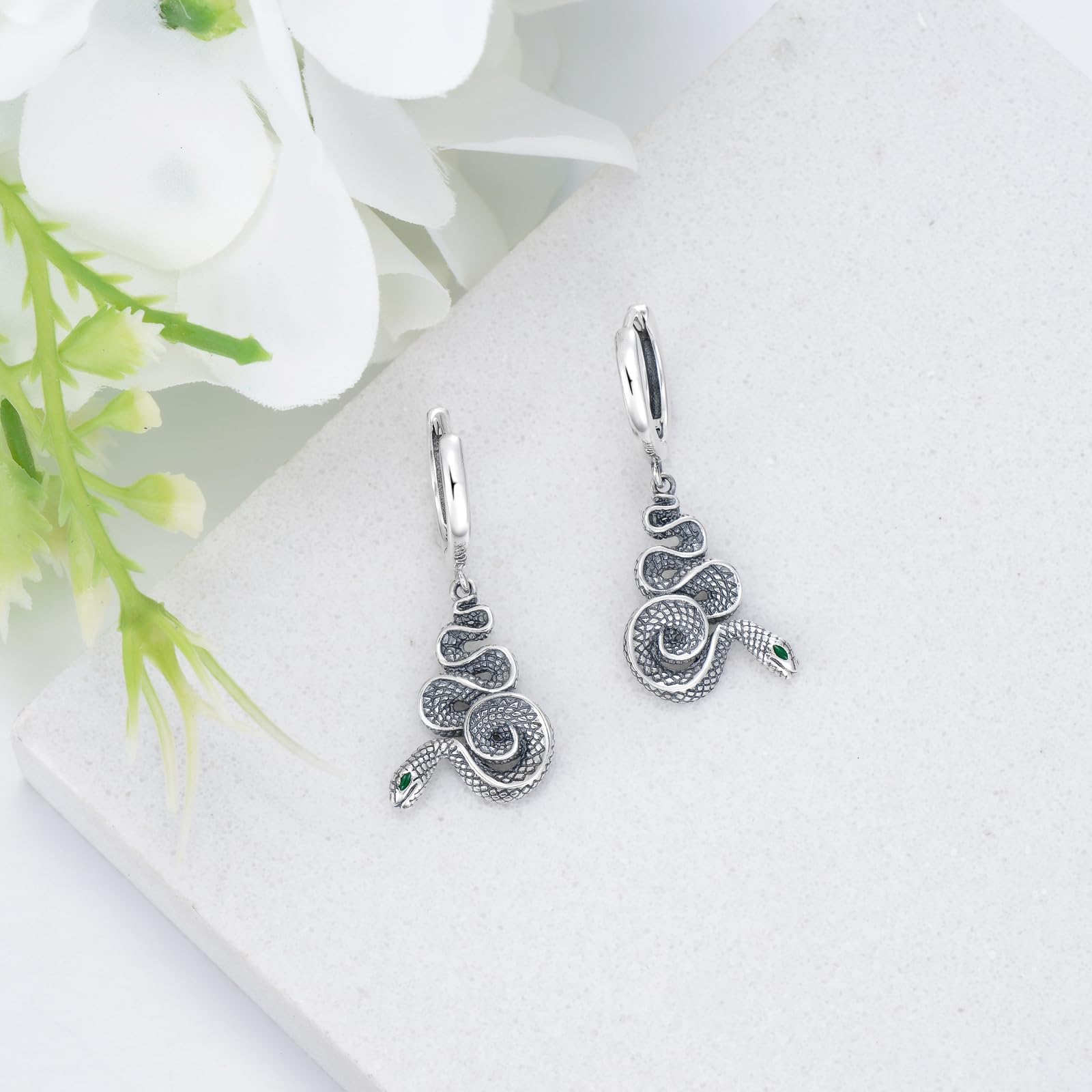 VONALA Pendientes colgantes de plata de ley con diseño de gato, perro, delfín, mariposa, pavo real, jirafa, zorro, xolote, tortuga, cierre de palanca, para mujeres, adolescentes, niñas, hija, mamá,