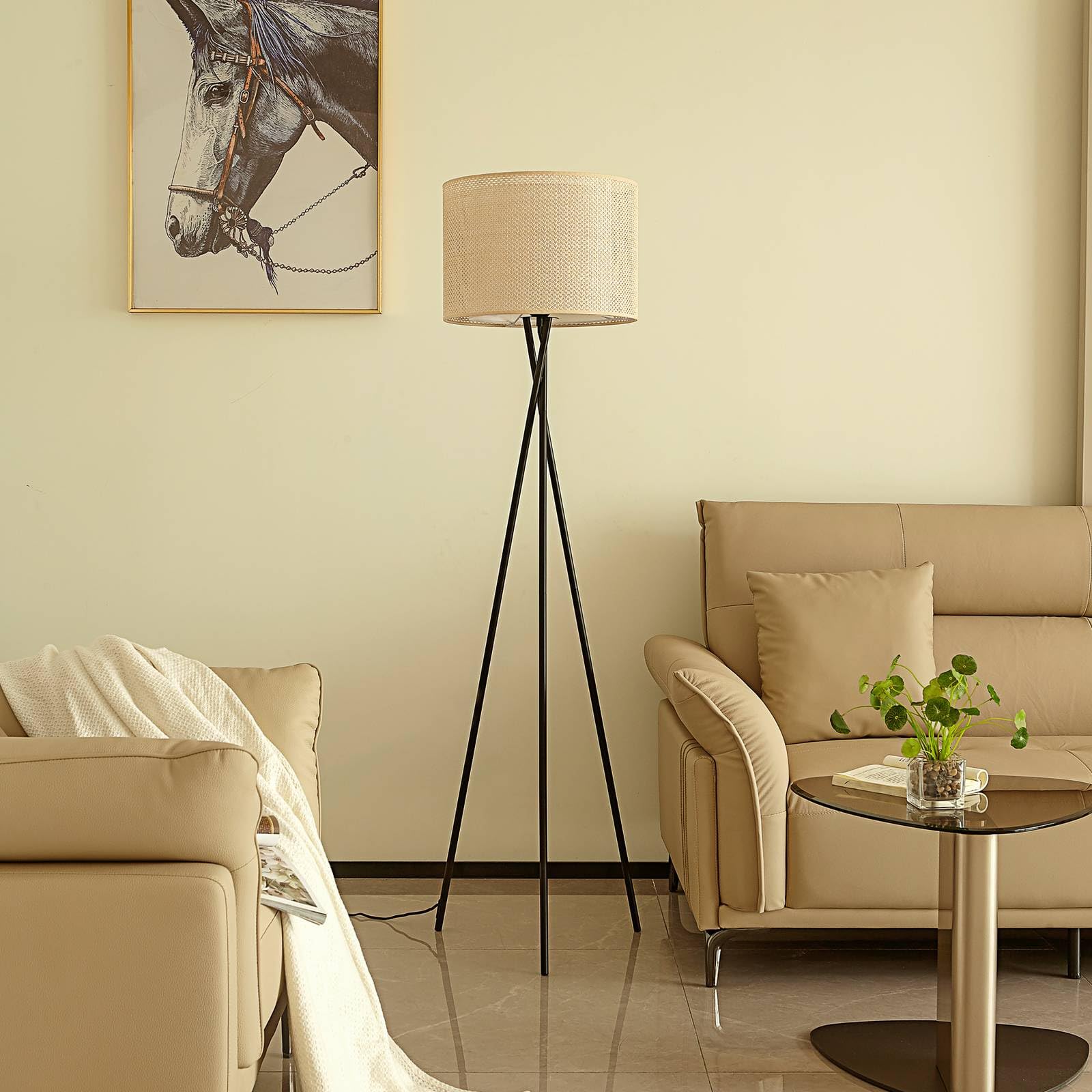 Lindby Stehlampe Dreibein mit Fußschalter, Stehleuchte Textil Kunststoff Rattandesign Deko Wohnzimmer Wohnzimmerlampe 1x E27 max. 15W ohne Leuchtmittel