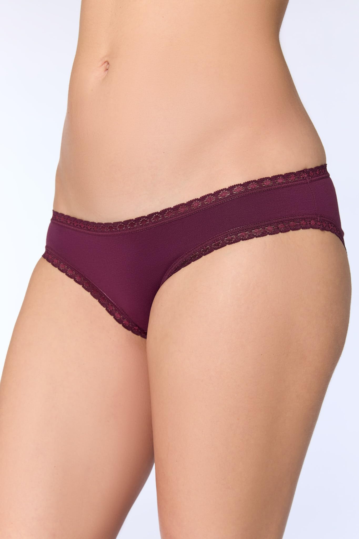 Slip da donna con pizzo in cotone biologico, certificato GOTS, biancheria intima sostenibile e comoda da donna
